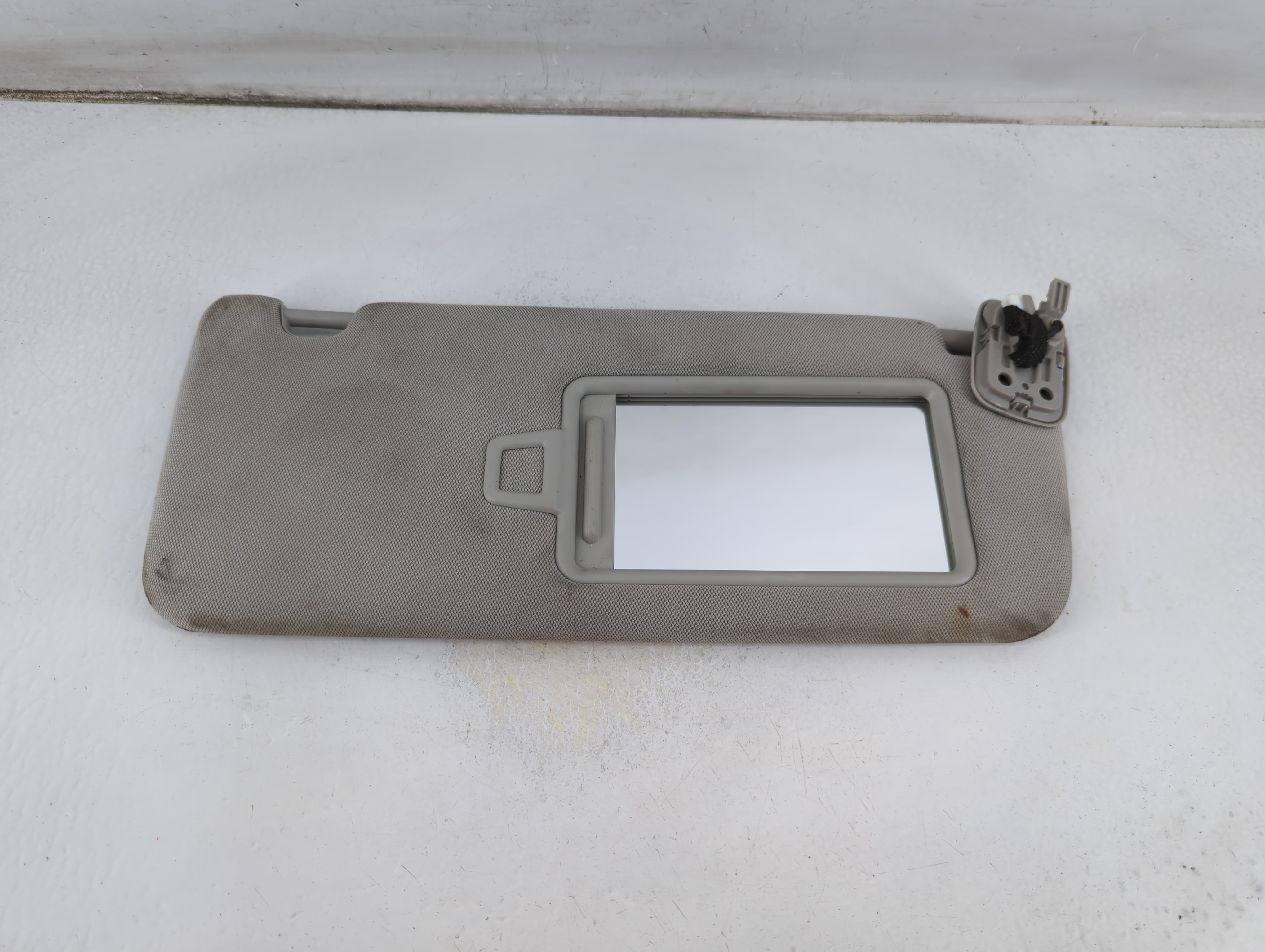 2016-2020 Kia Optima Driver Sun Visor Mirror Left Sunvisor Grey 1056919 - Oemusedautoparts1.com