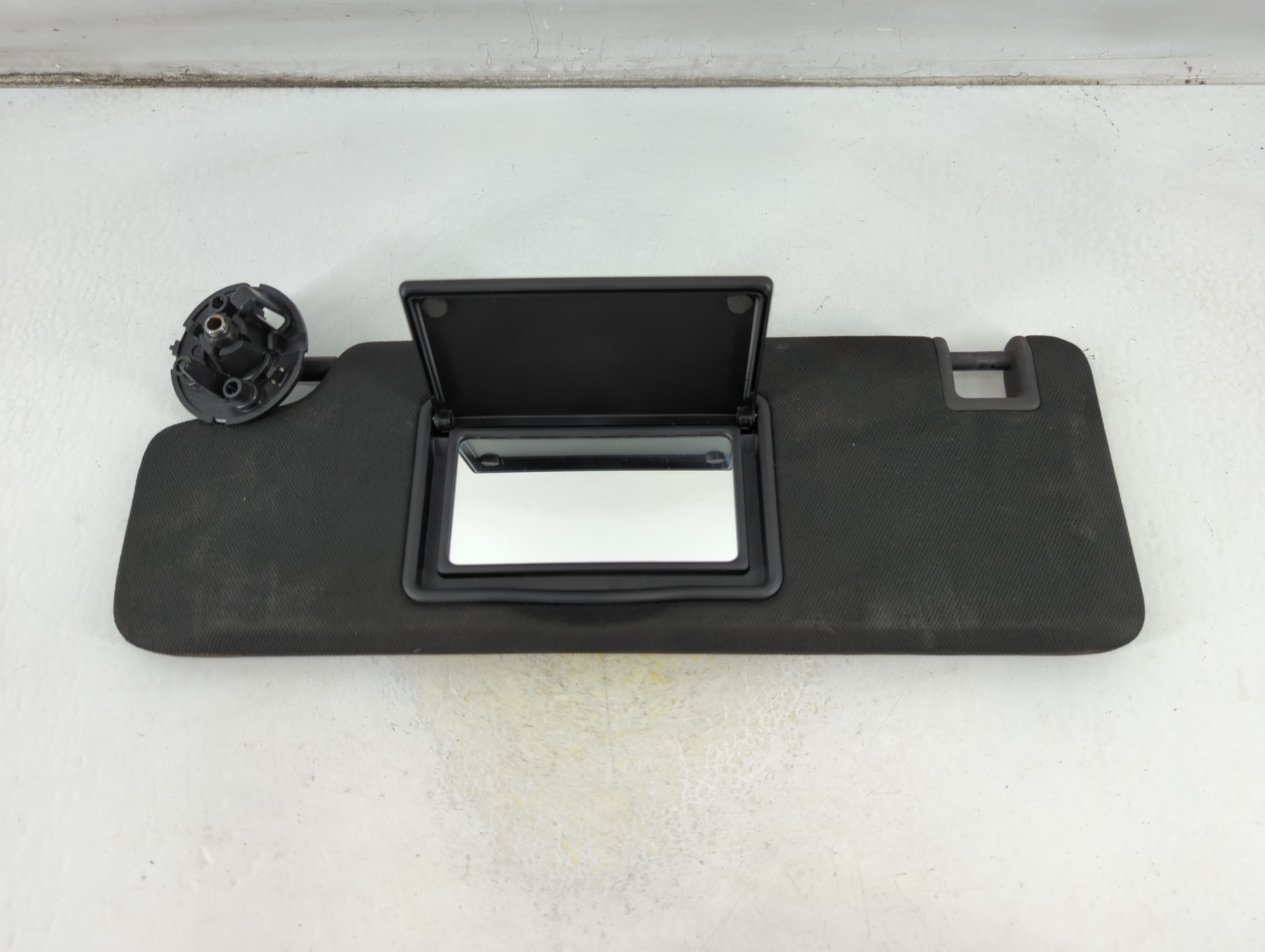 2021-2021 Chevrolet Camaro Passenger Sun Visor Mirror Right Sunvisor 1056924 - Oemusedautoparts1.com