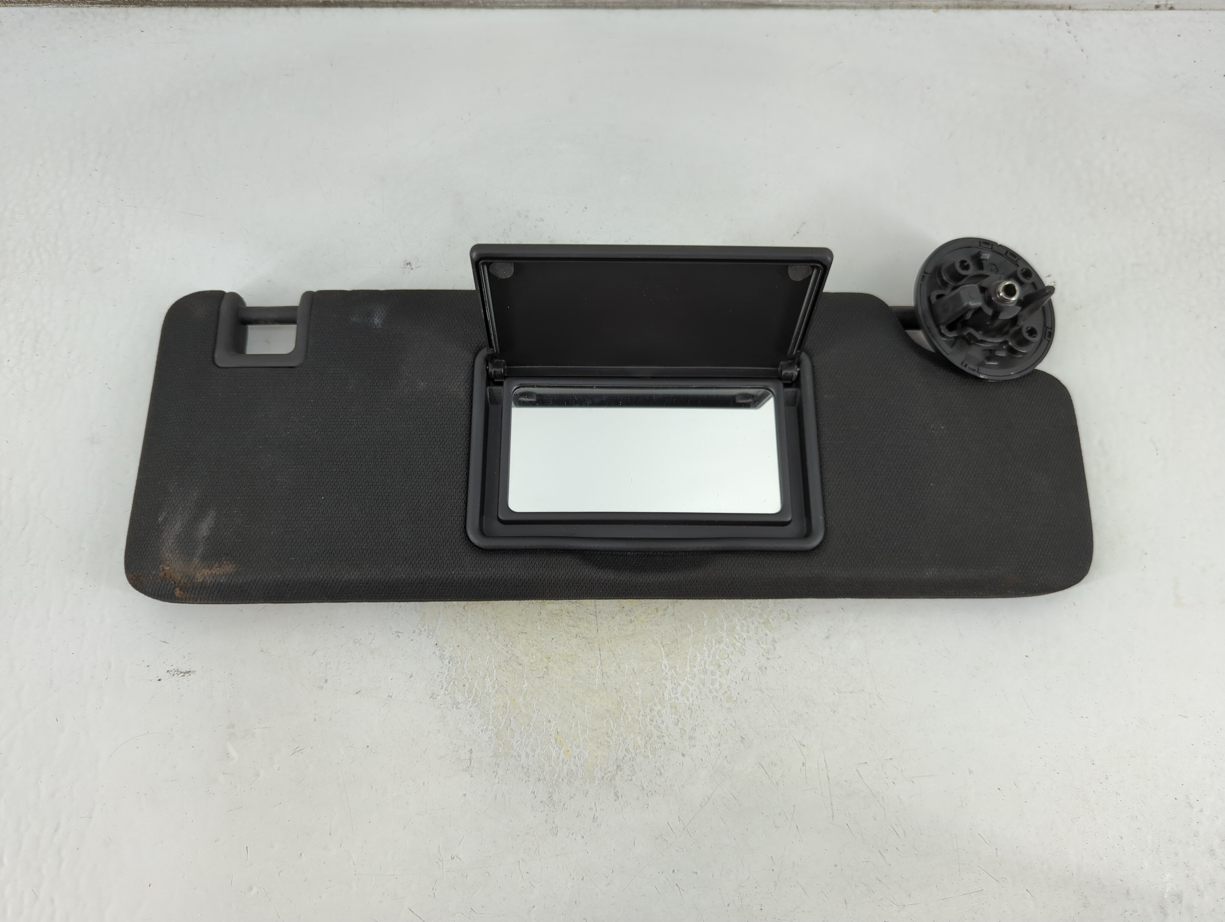 2021-2021 Chevrolet Camaro Driver Sun Visor Mirror Left Sunvisor Black 1056925 - Oemusedautoparts1.com