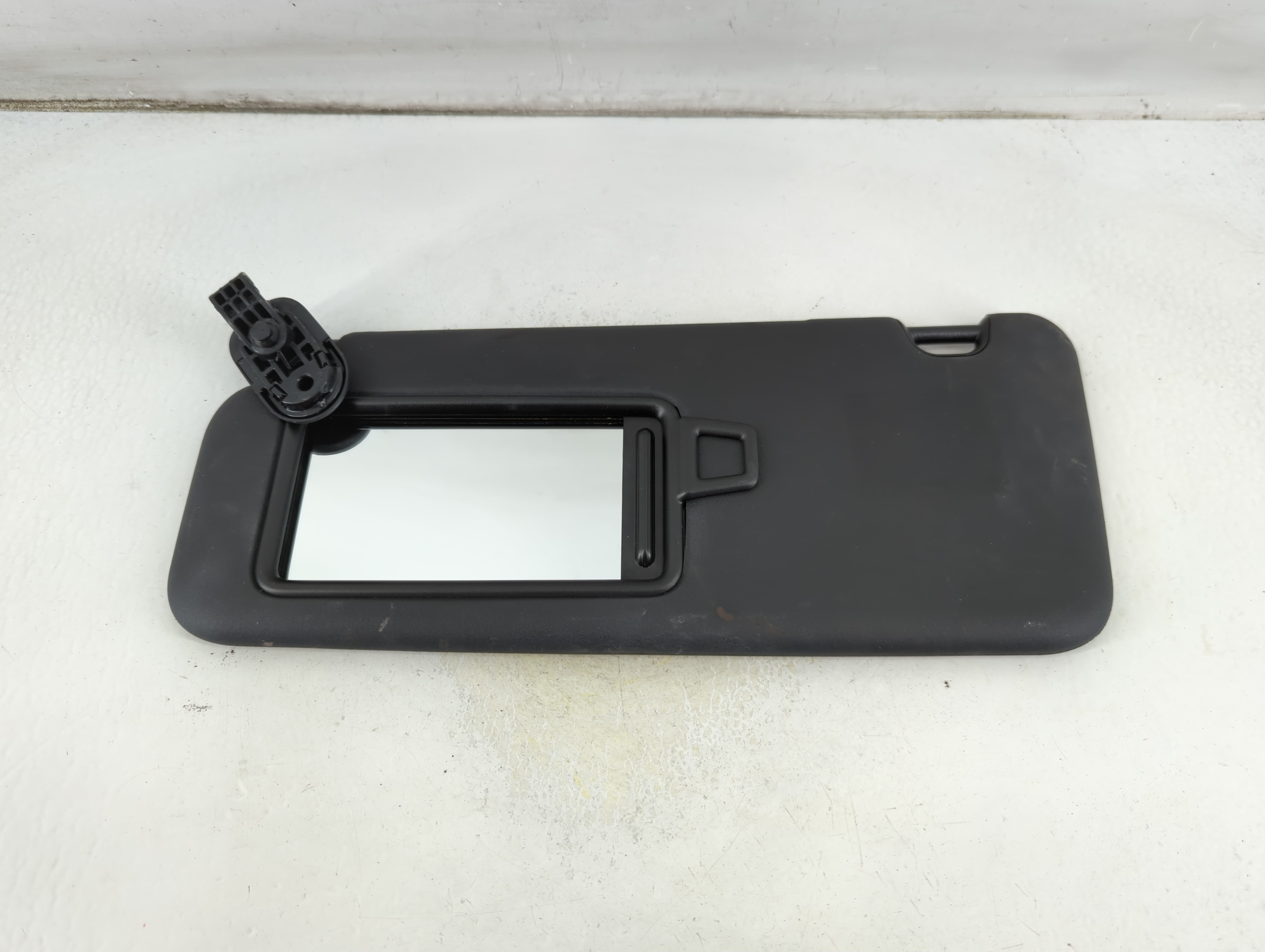 2019-2020 Hyundai Veloster Passenger Sun Visor Mirror Right Sunvisor 1056927 - Oemusedautoparts1.com