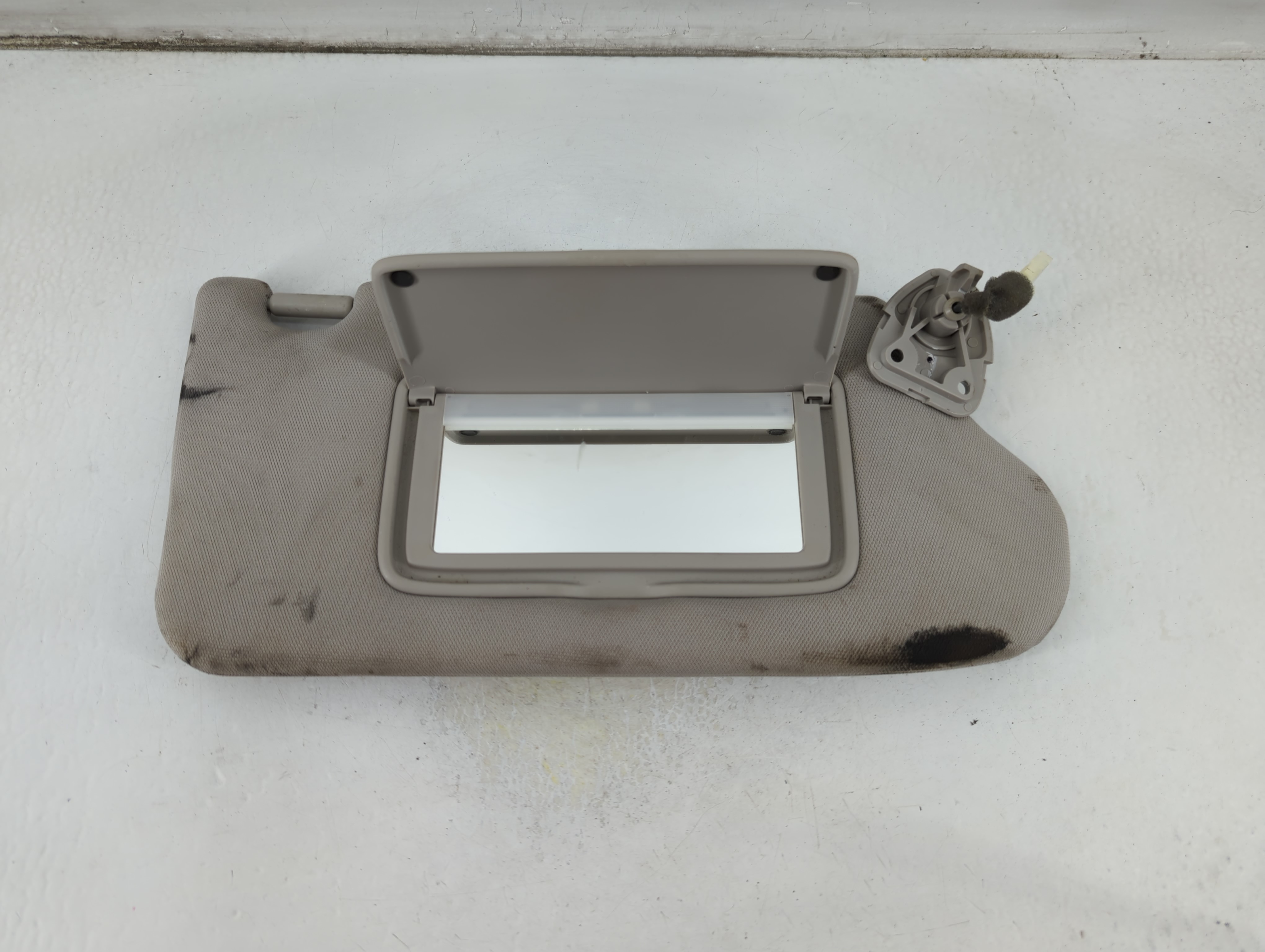 2013-2018 Nissan Altima Passenger Sun Visor Mirror Right Sunvisor Grey 1056967 - Oemusedautoparts1.com