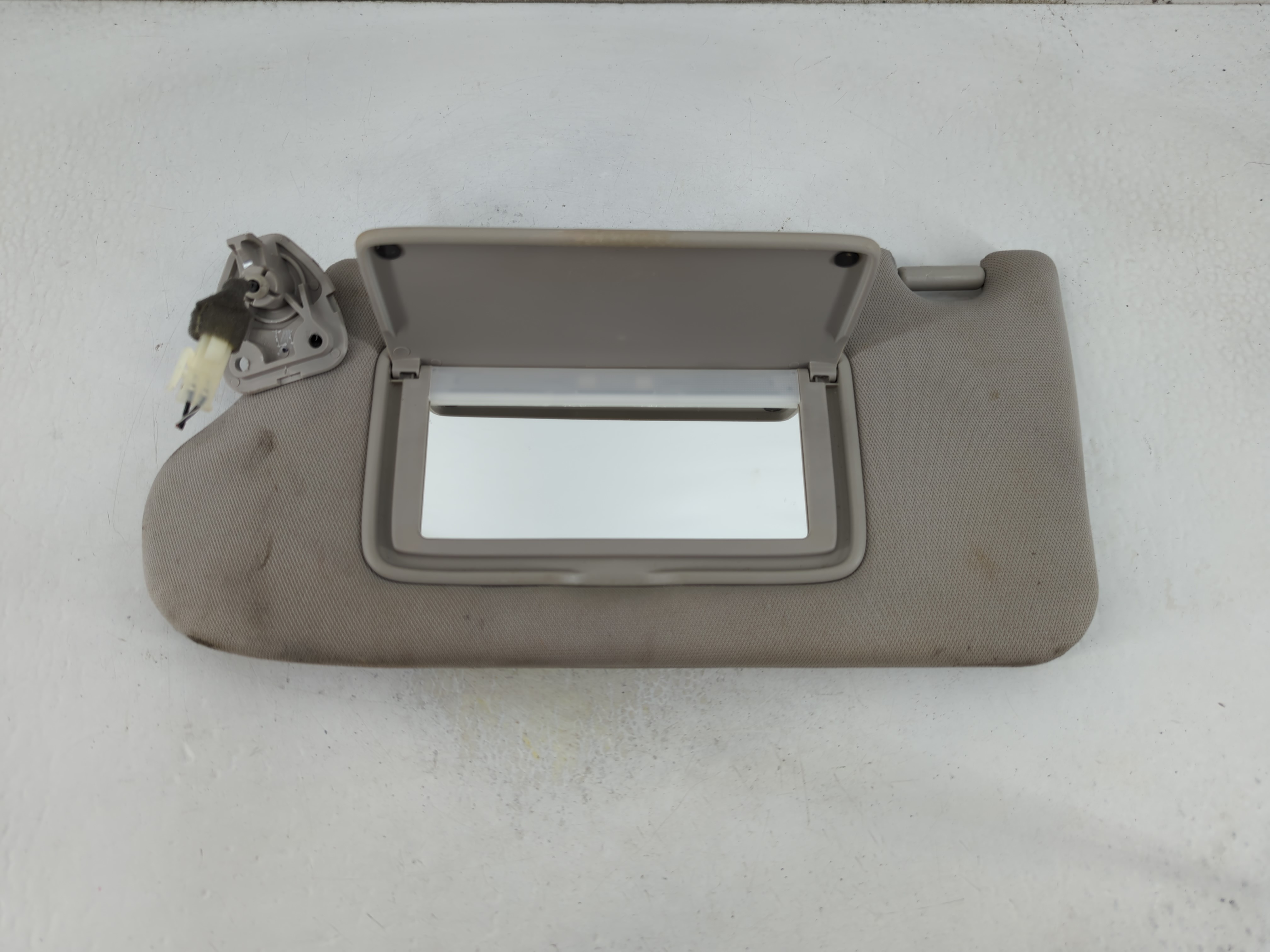 2013-2018 Nissan Altima Driver Sun Visor Mirror Left Sunvisor Grey 1056972 - Oemusedautoparts1.com