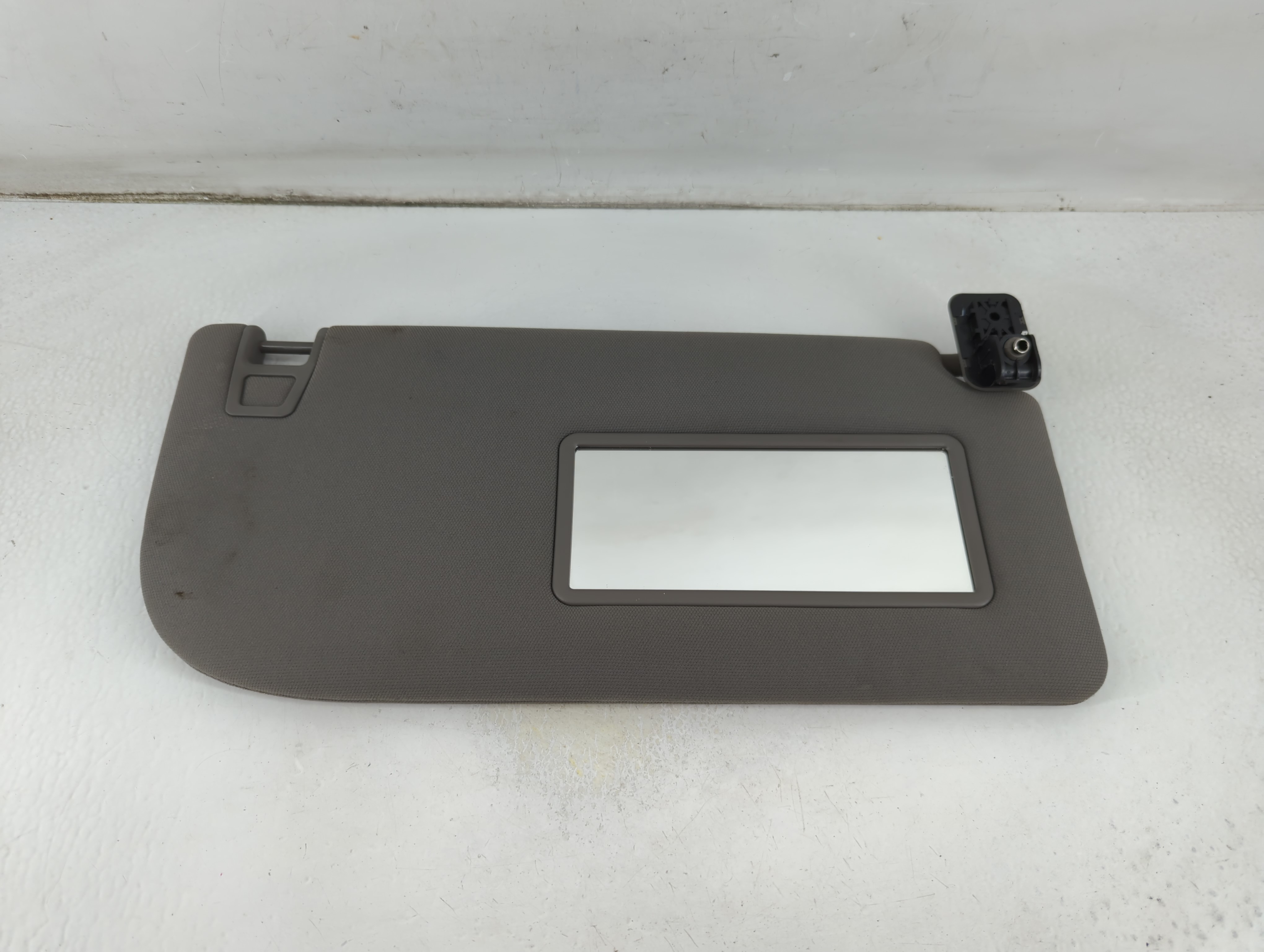 2018-2020 Ford F-150 Passenger Sun Visor Mirror Right Sunvisor Dark Grey 1057003 - Oemusedautoparts1.com