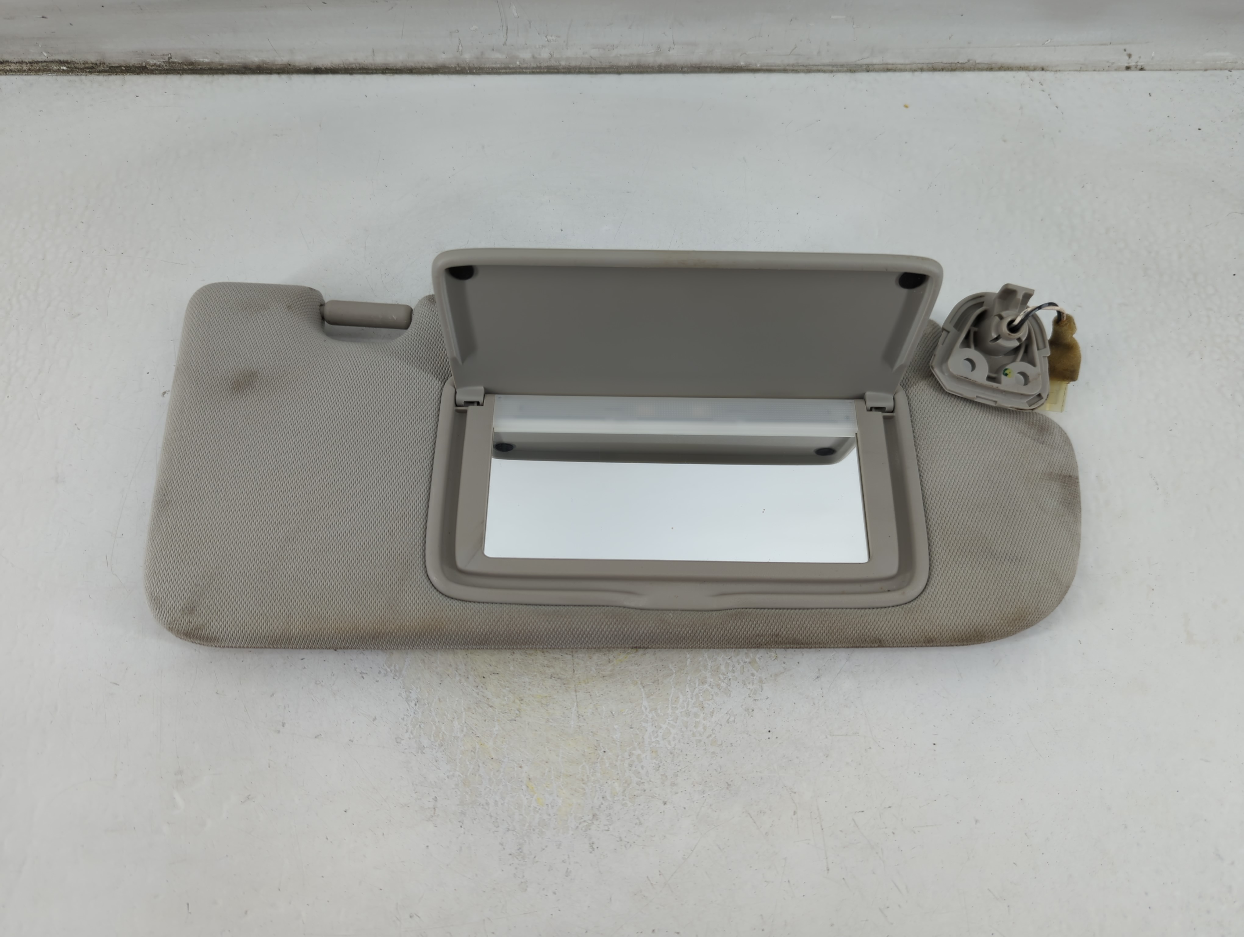 2014-2020 Infiniti Q50 Passenger Sun Visor Mirror Right Sunvisor Grey 1057006 - Oemusedautoparts1.com