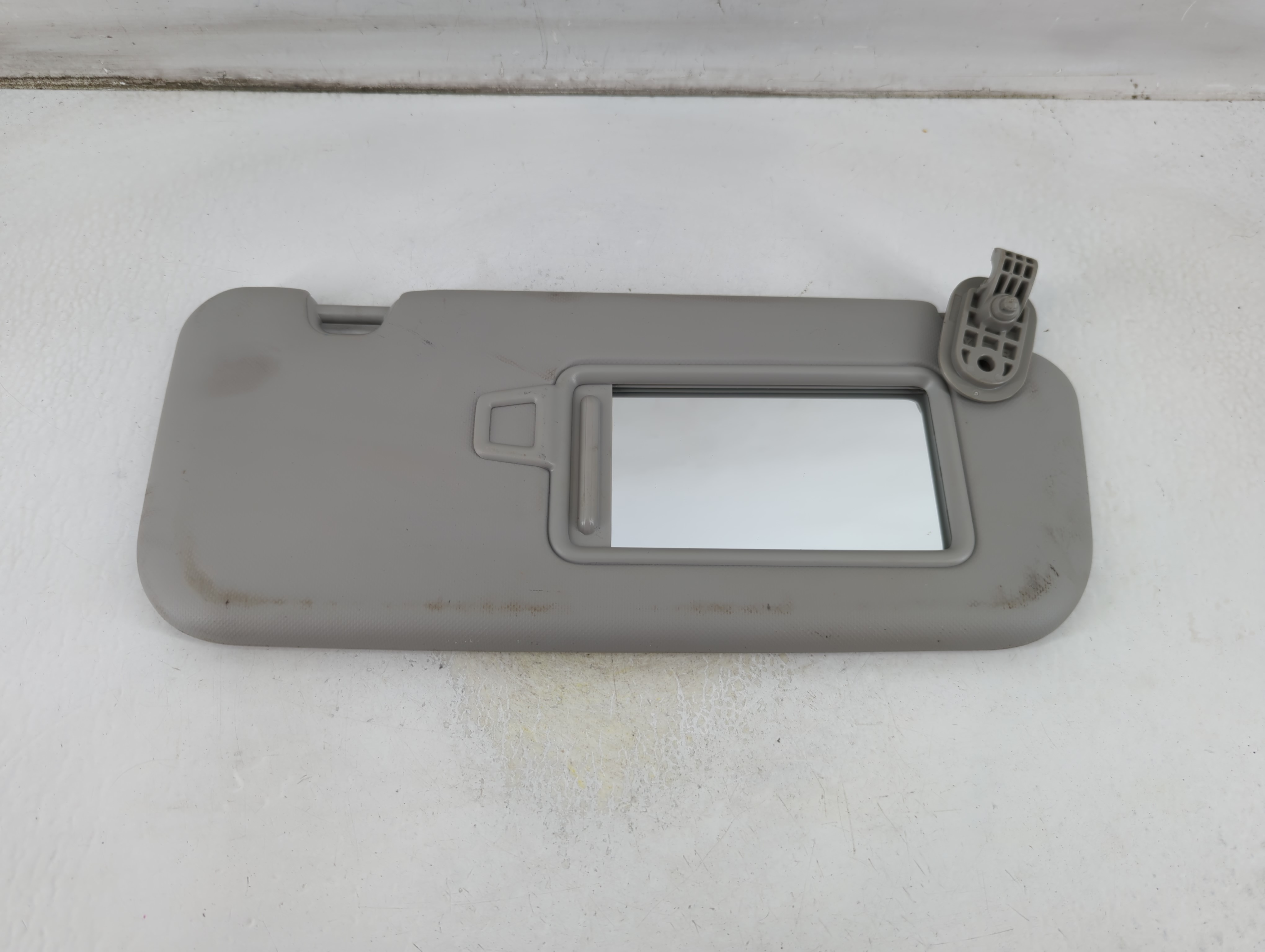 Picture of 2018-2020 Kia Rio Passenger Sun Visor Mirror Right Sunvisor Grey 1057007