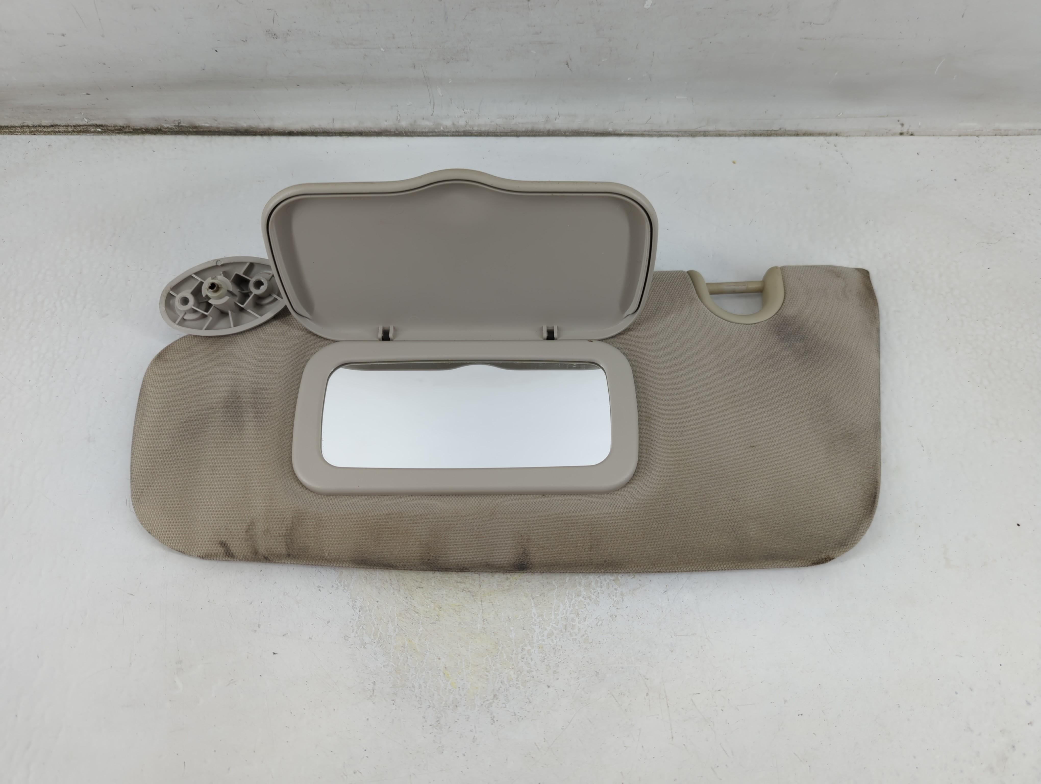 2009-2012 Dodge Caliber Driver Sun Visor Mirror Left Sunvisor Grey 1057009 - Oemusedautoparts1.com