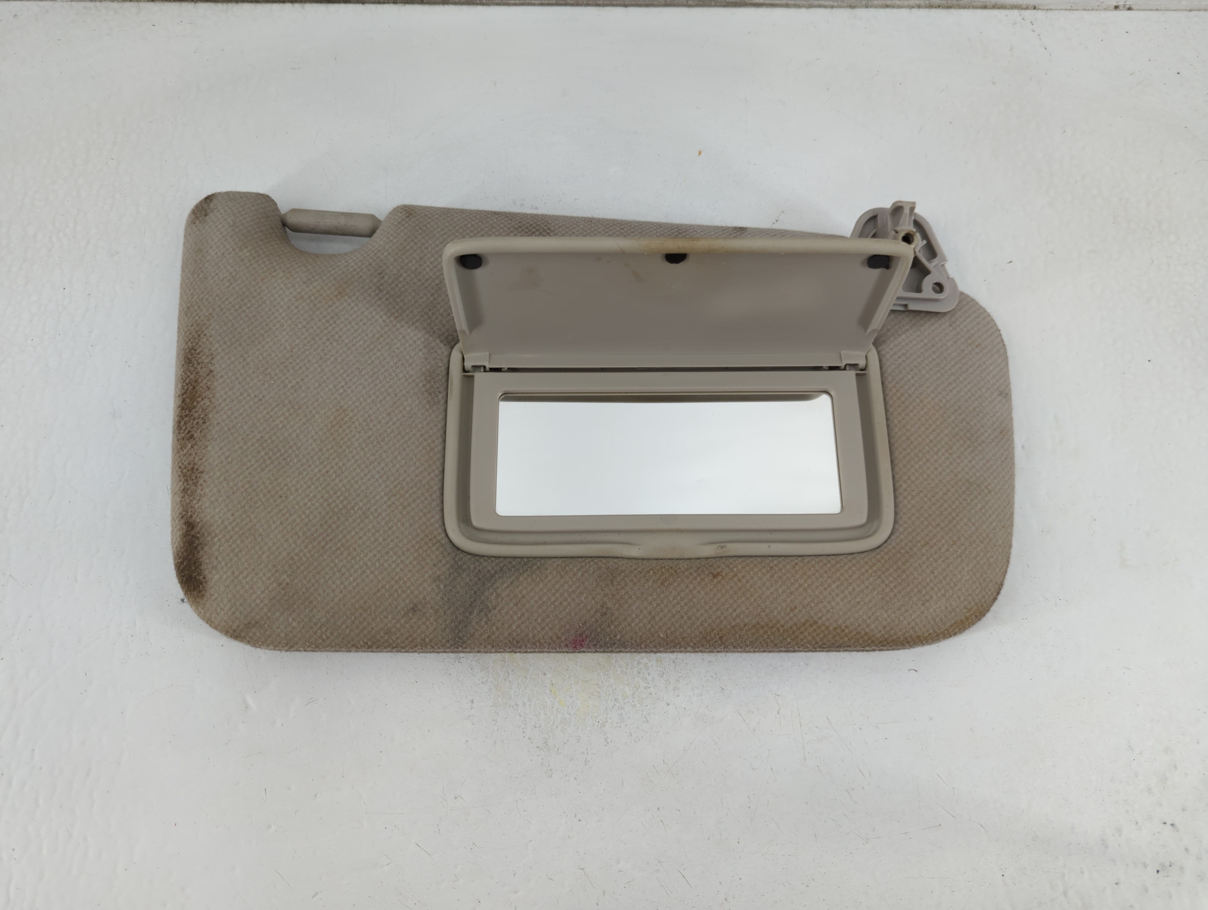 2013-2019 Nissan Sentra Passenger Sun Visor Mirror Right Sunvisor Grey 1057024 - Oemusedautoparts1.com