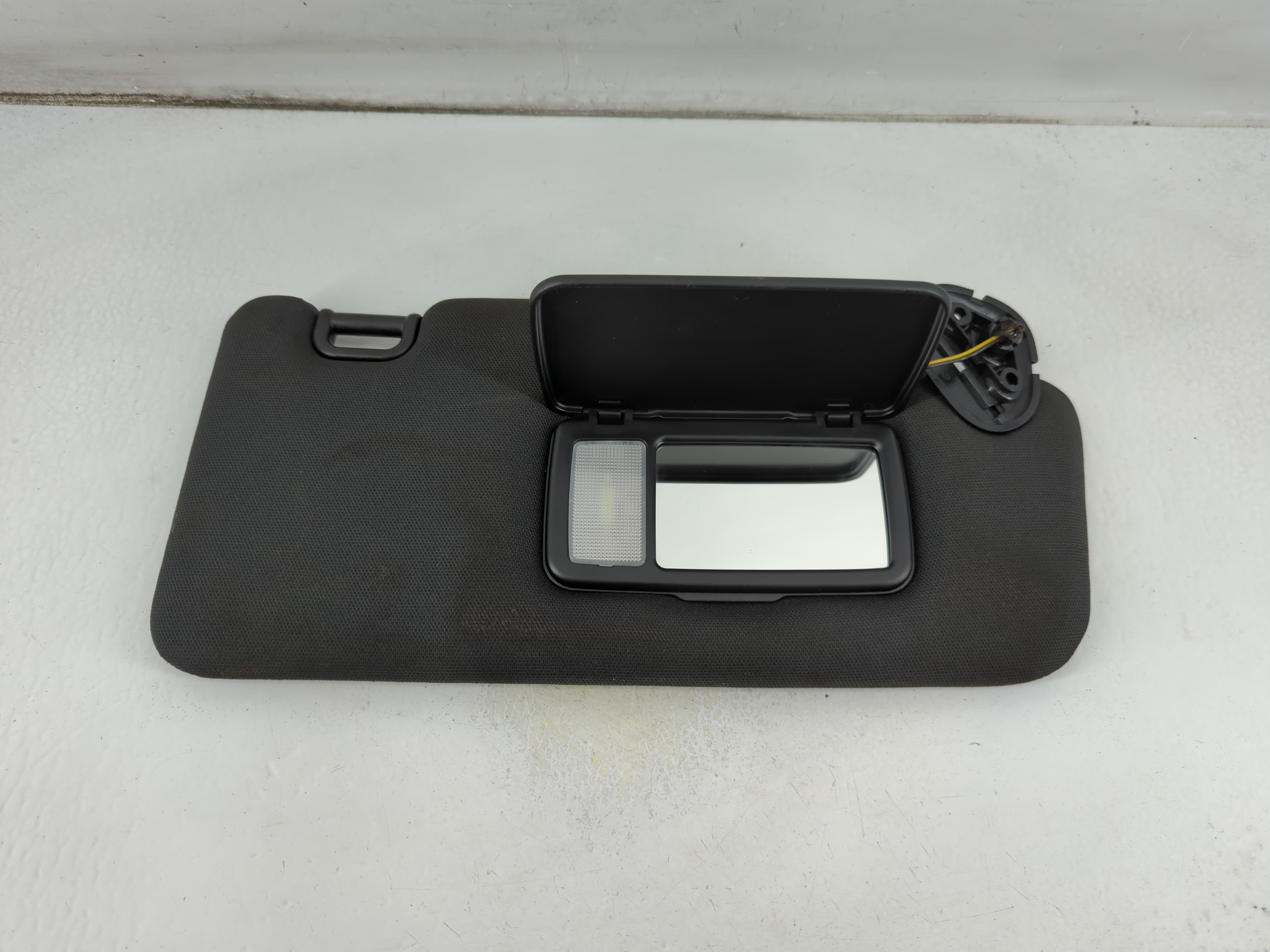 2015-2021 Subaru Wrx Passenger Sun Visor Mirror Right Sunvisor Black 1057025 - Oemusedautoparts1.com