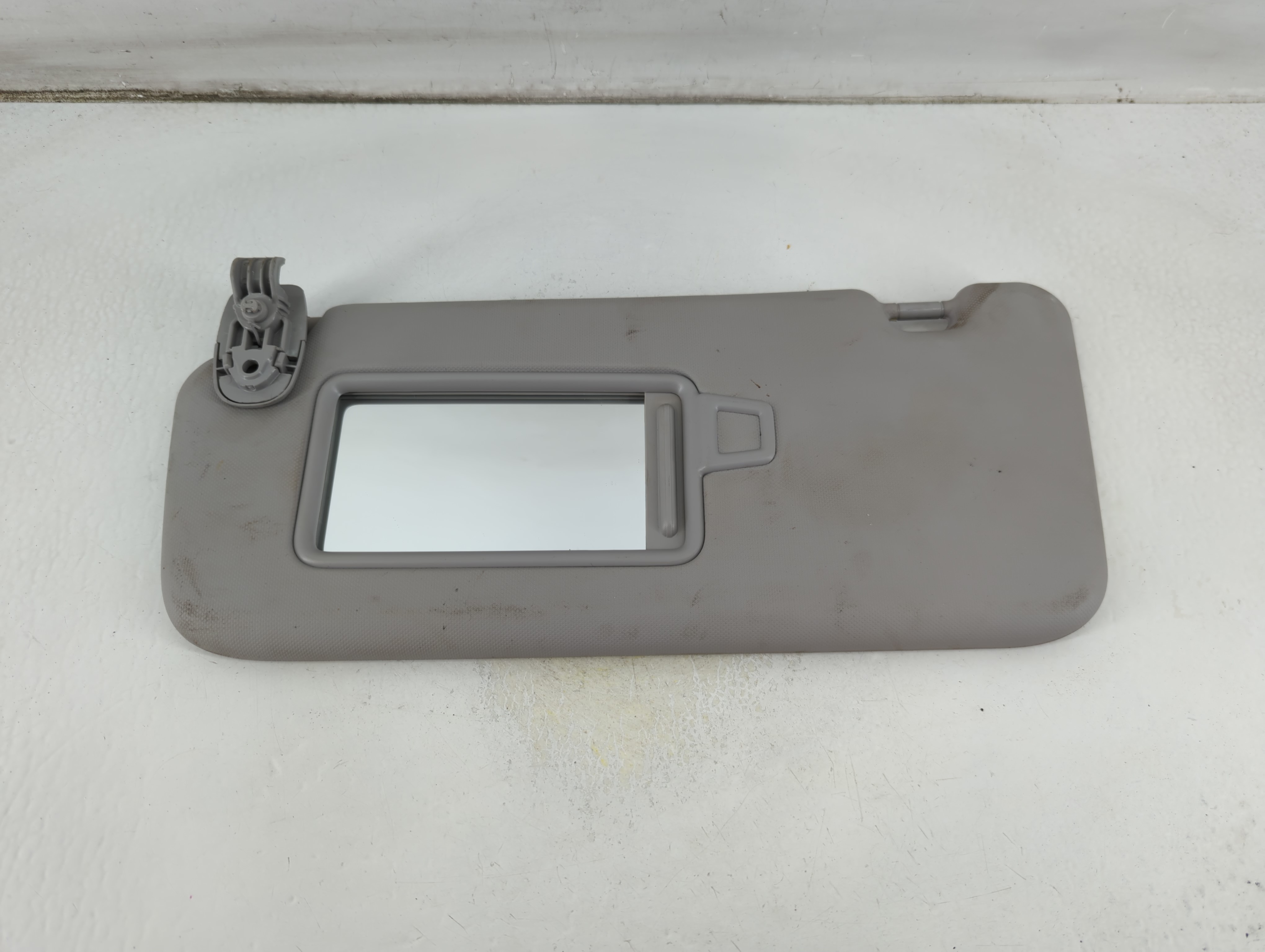 2018-2021 Hyundai Kona Driver Sun Visor Mirror Left Sunvisor Grey 1057027 - Oemusedautoparts1.com