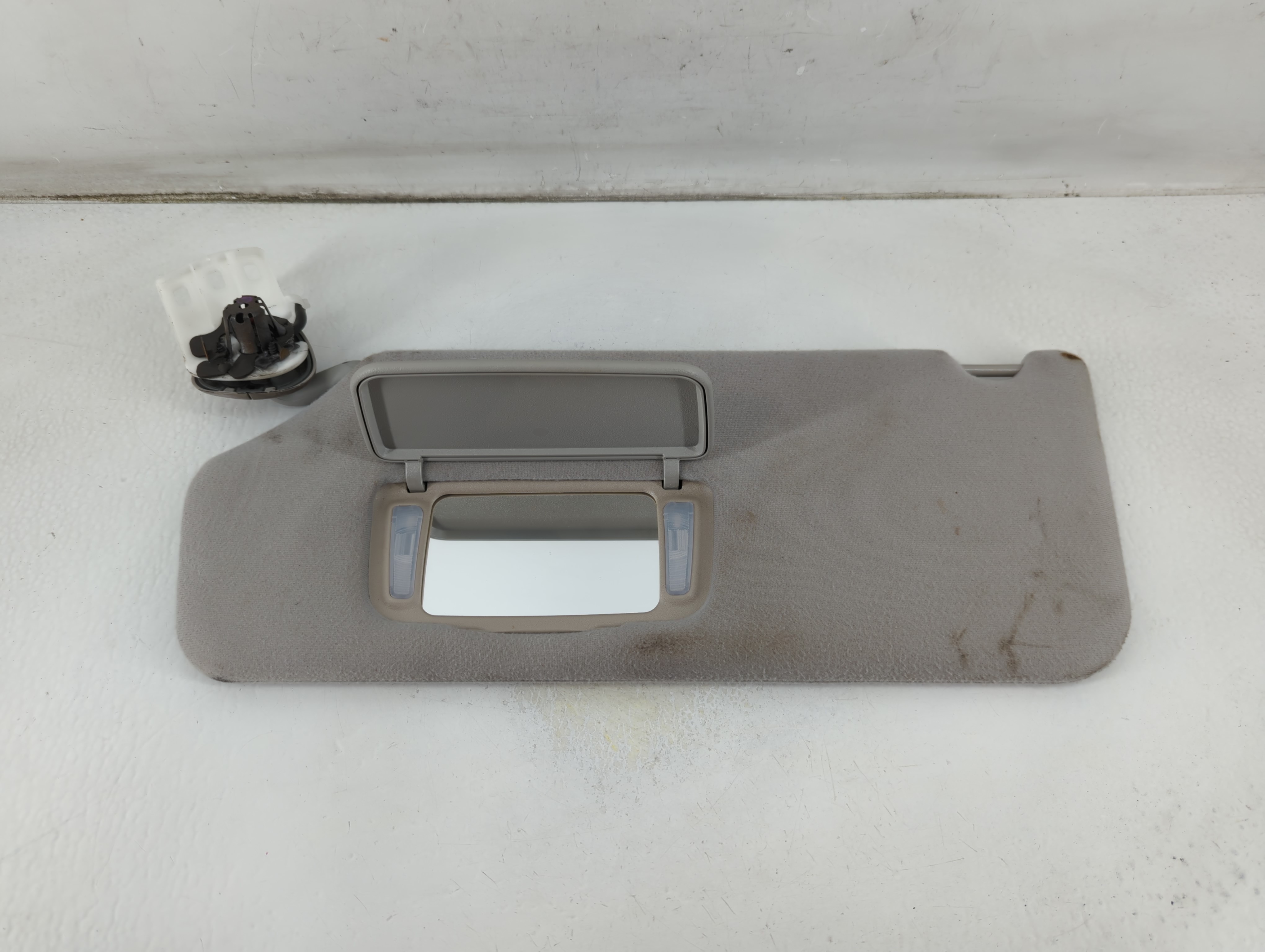 2002-2006 Toyota Camry Driver Sun Visor Mirror Left Sunvisor Grey 1057029 - Oemusedautoparts1.com