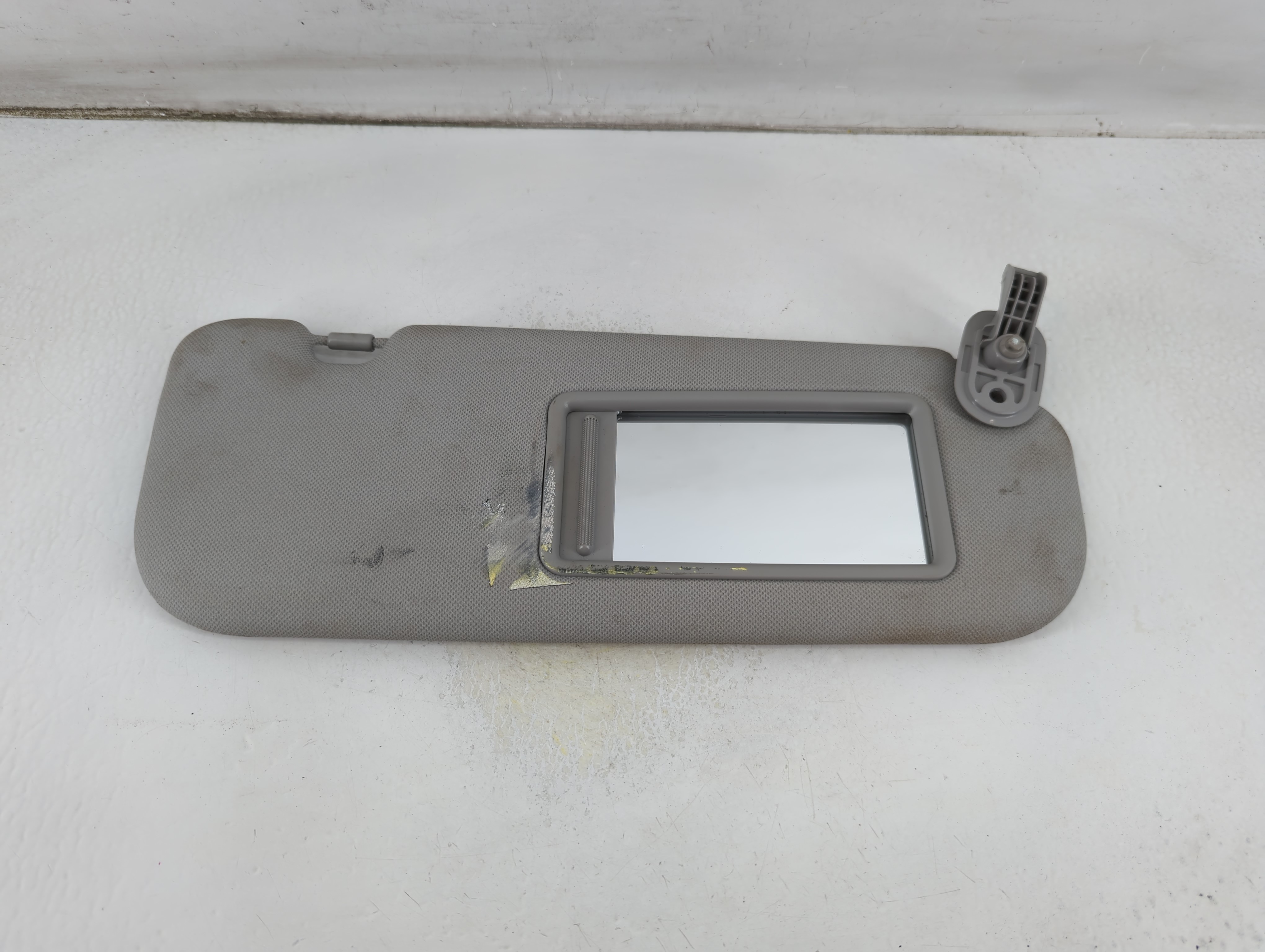 2014-2016 Hyundai Elantra Passenger Sun Visor Mirror Right Sunvisor Grey 1057030 - Oemusedautoparts1.com