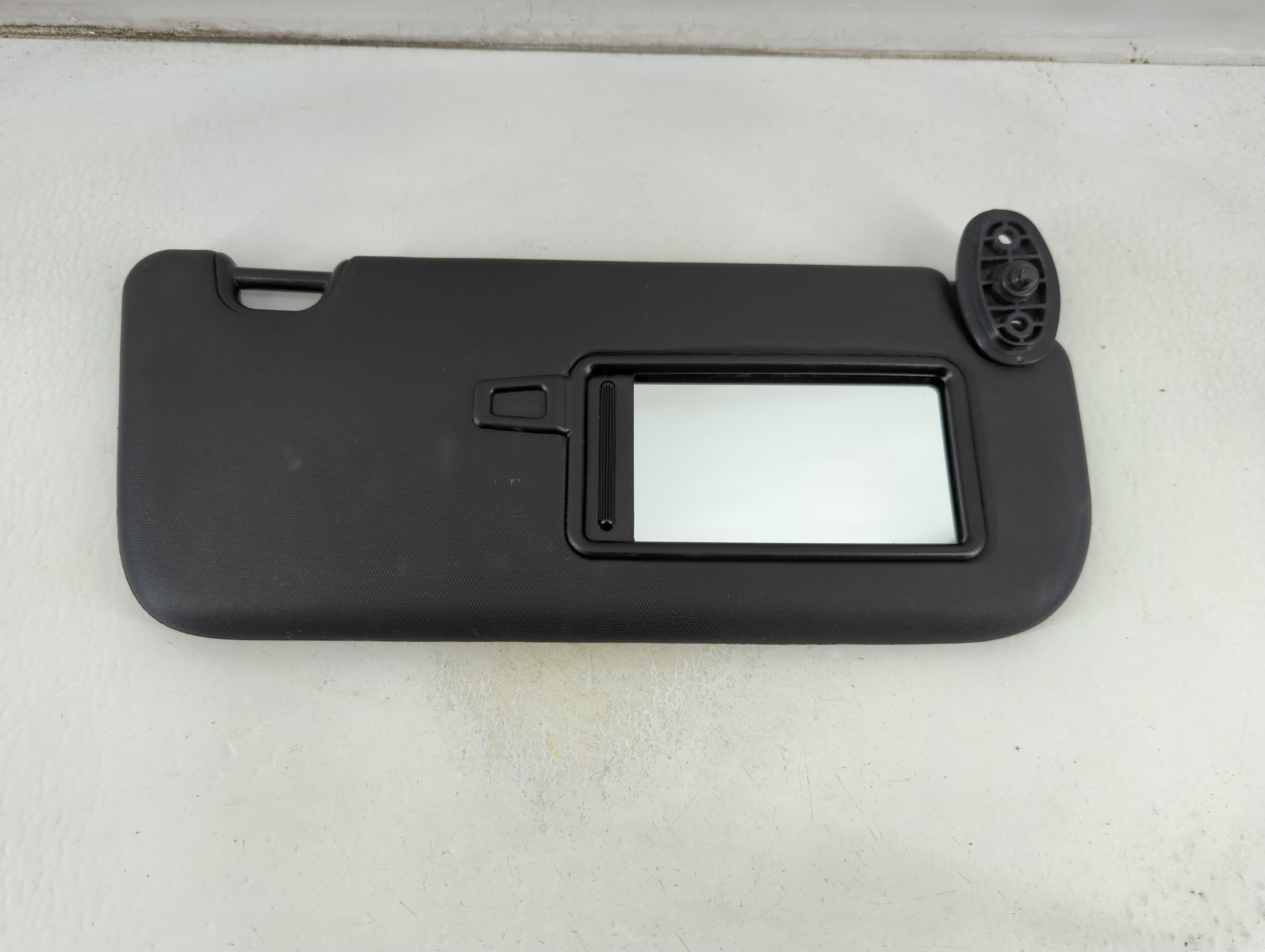 2014-2019 Kia Soul Passenger Sun Visor Mirror Right Sunvisor Black 1057036 - Oemusedautoparts1.com