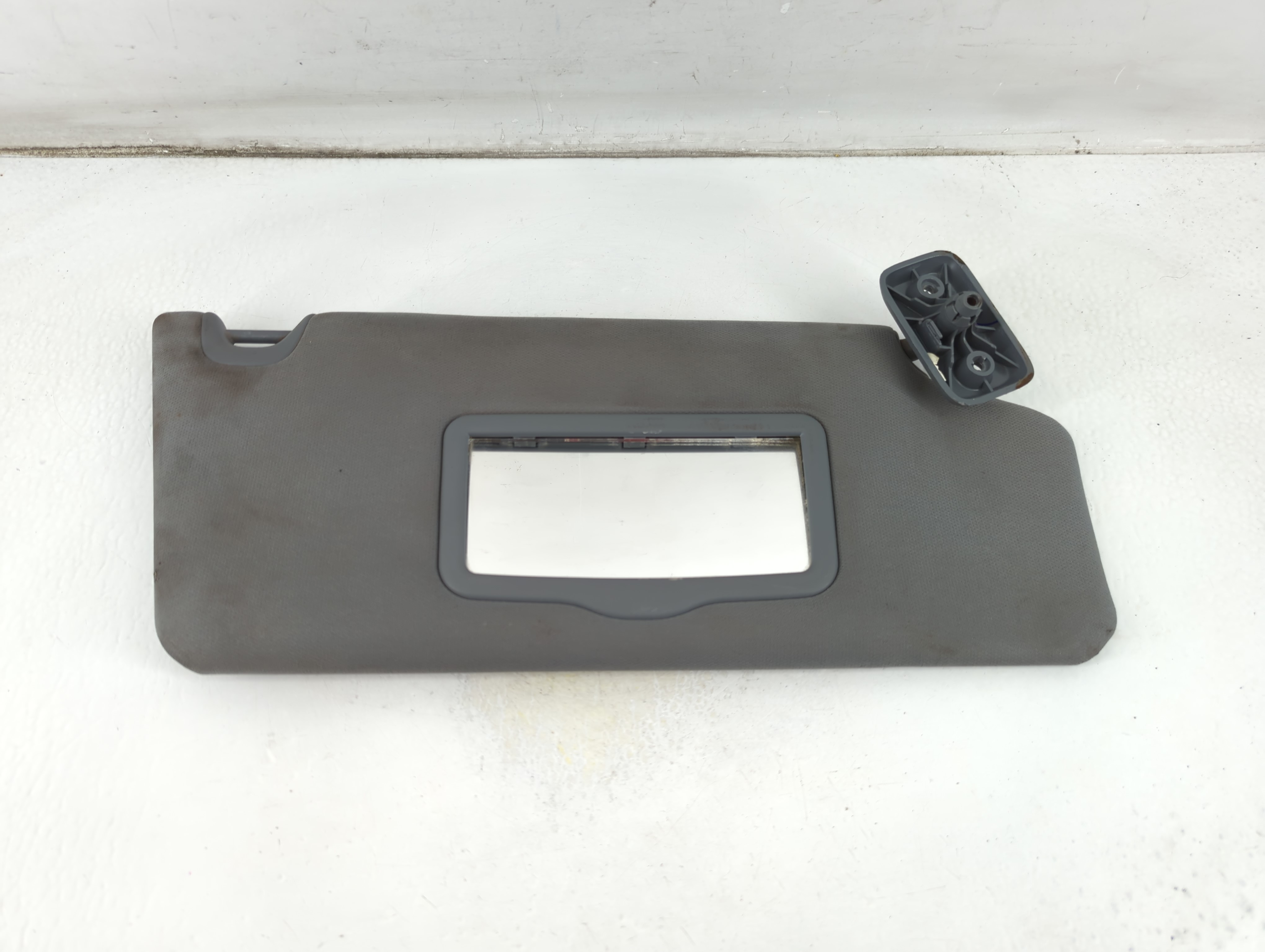 2011-2014 Ford F-150 Passenger Sun Visor Mirror Right Sunvisor Dark Grey 1057040 - Oemusedautoparts1.com