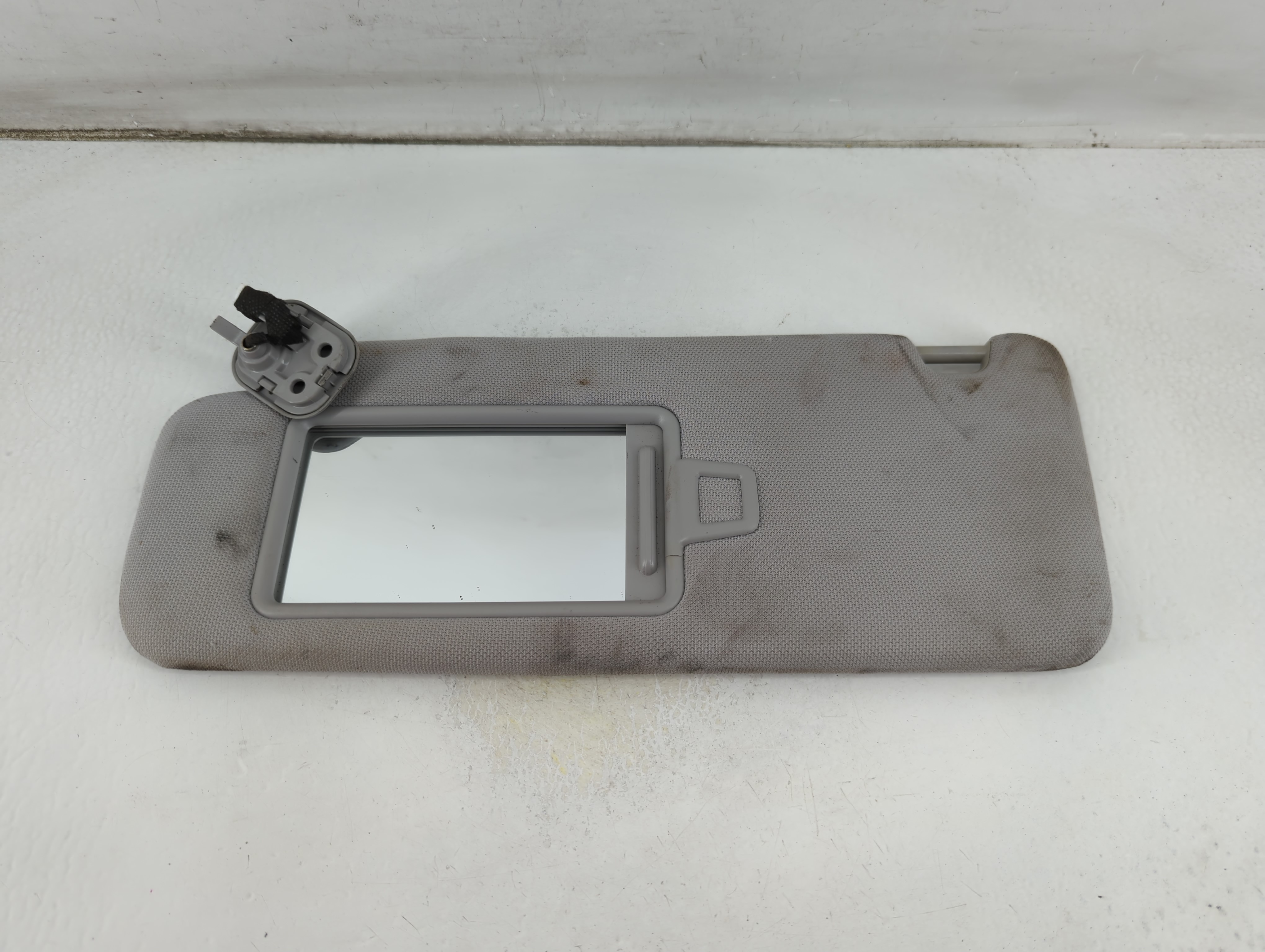 2016-2019 Hyundai Sonata Driver Sun Visor Mirror Left Sunvisor Grey 1057044 - Oemusedautoparts1.com