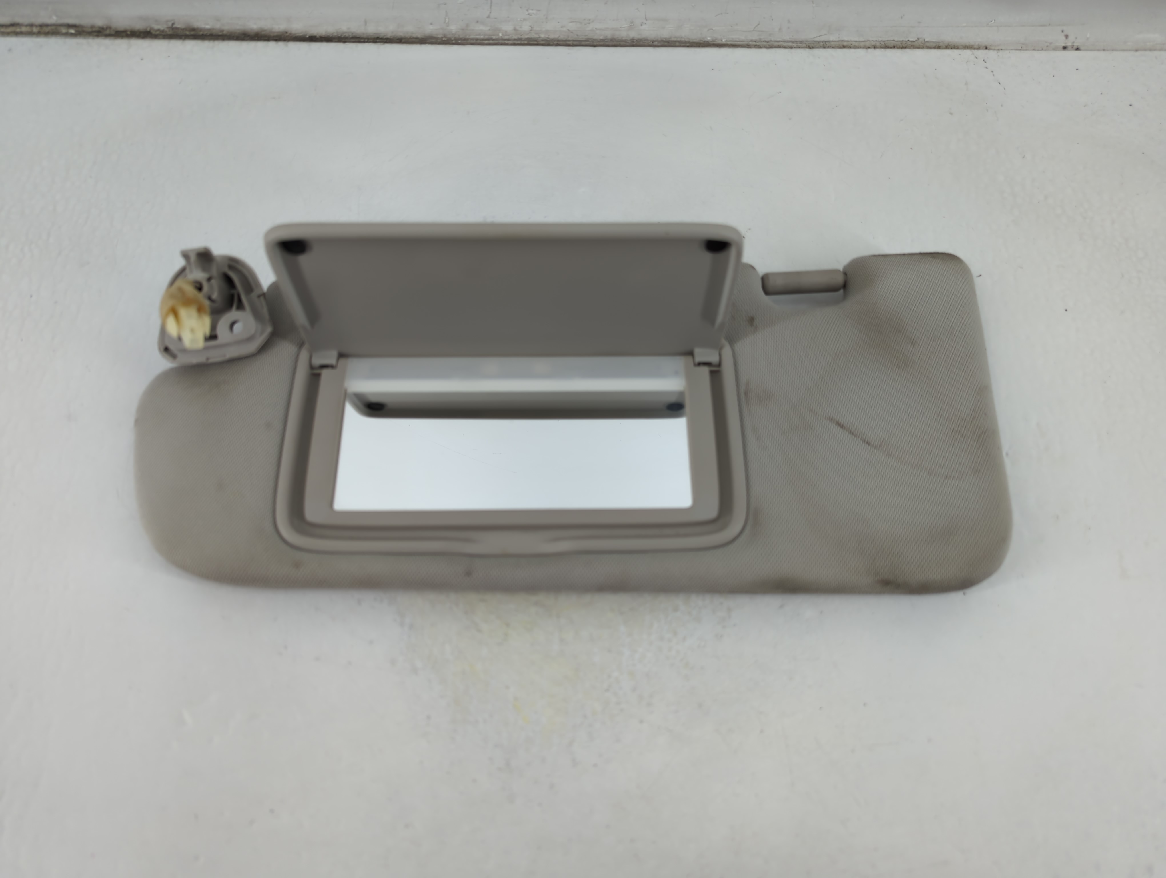 2014-2020 Infiniti Q50 Driver Sun Visor Mirror Left Sunvisor Grey 1057055 - Oemusedautoparts1.com