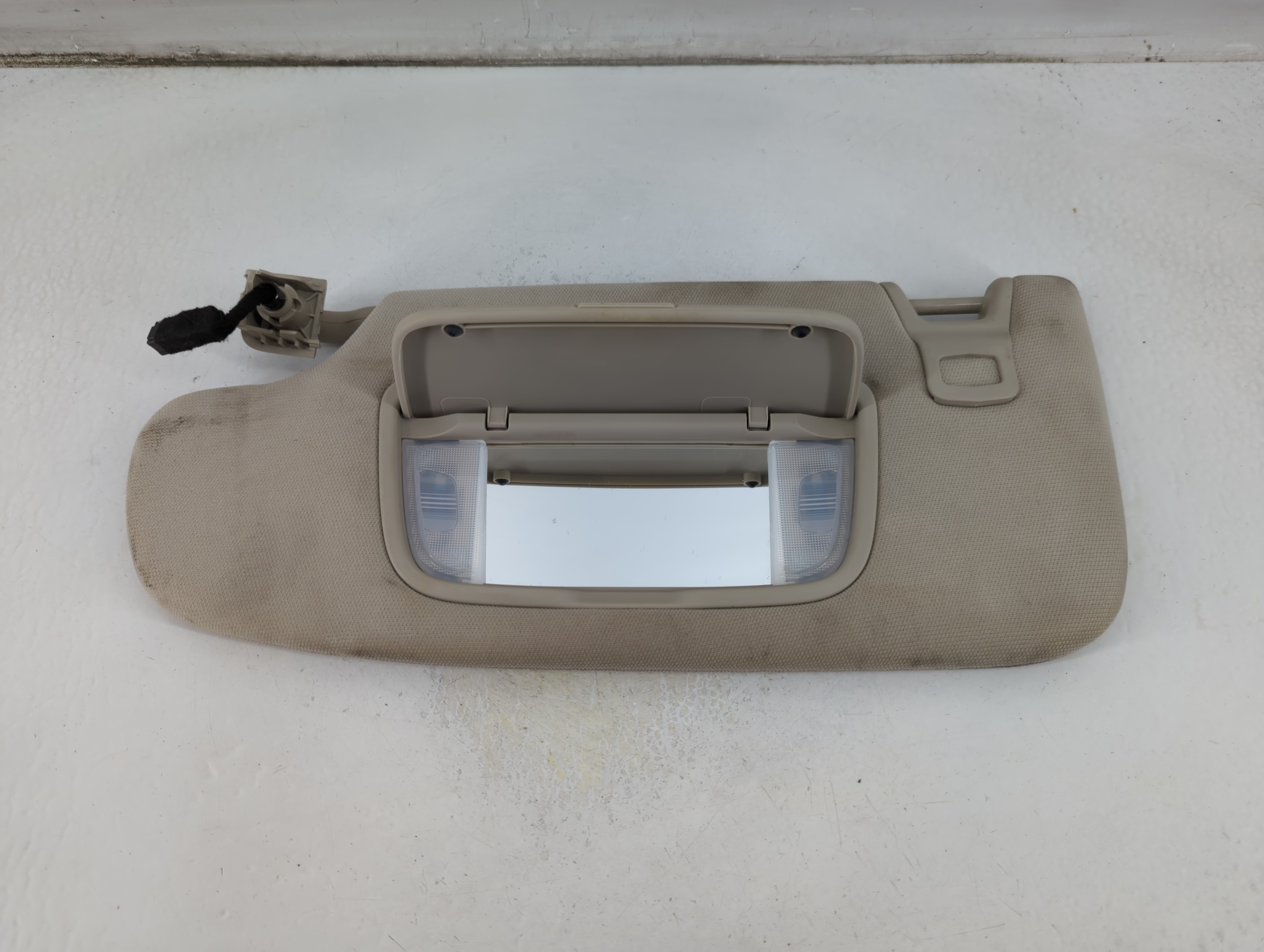 2015-2016 Ford Fusion Passenger Sun Visor Mirror Right Sunvisor Grey 1057059 - Oemusedautoparts1.com