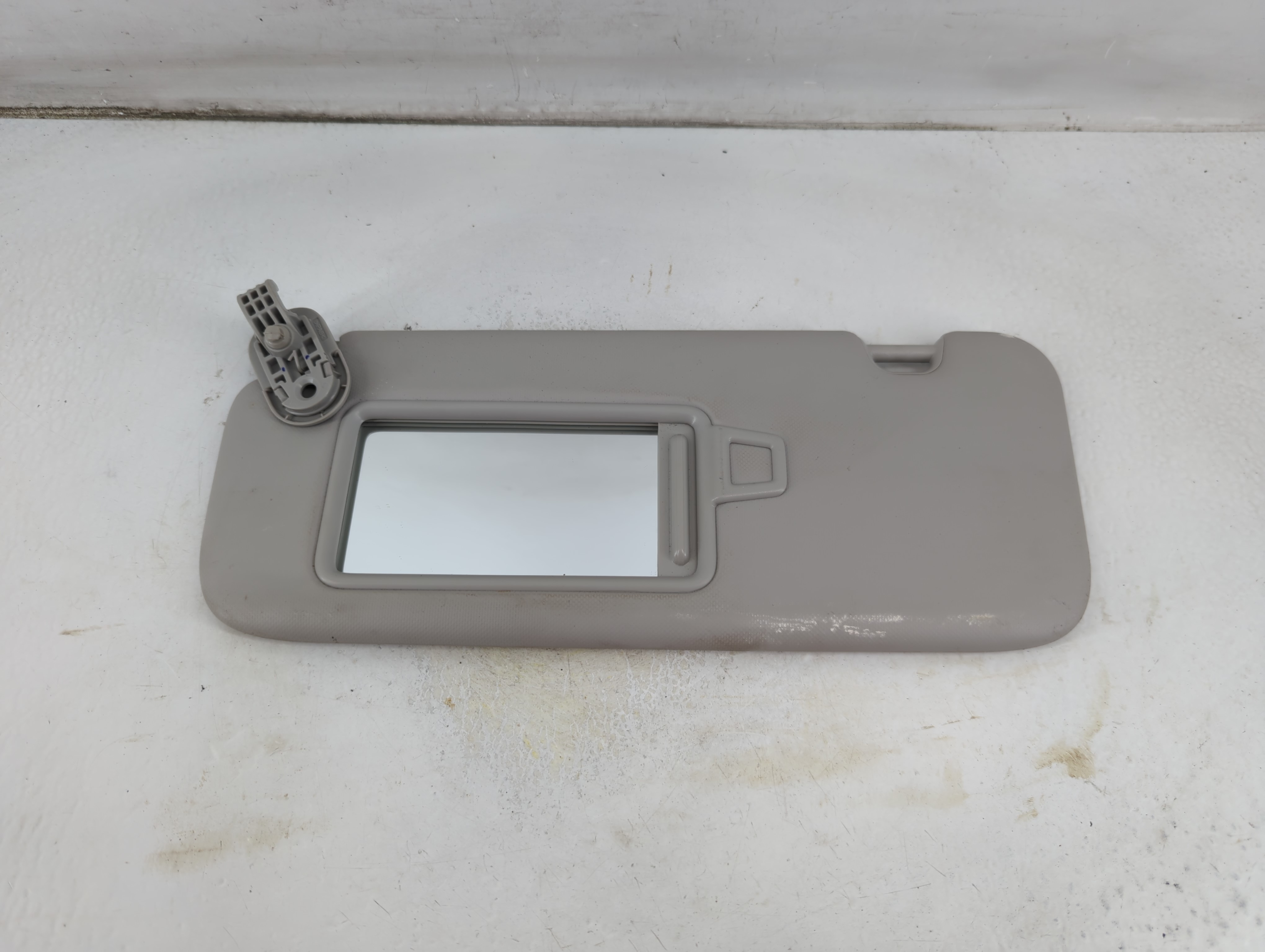 2019-2021 Kia Forte Driver Sun Visor Mirror Left Sunvisor Grey 1057064 - Oemusedautoparts1.com