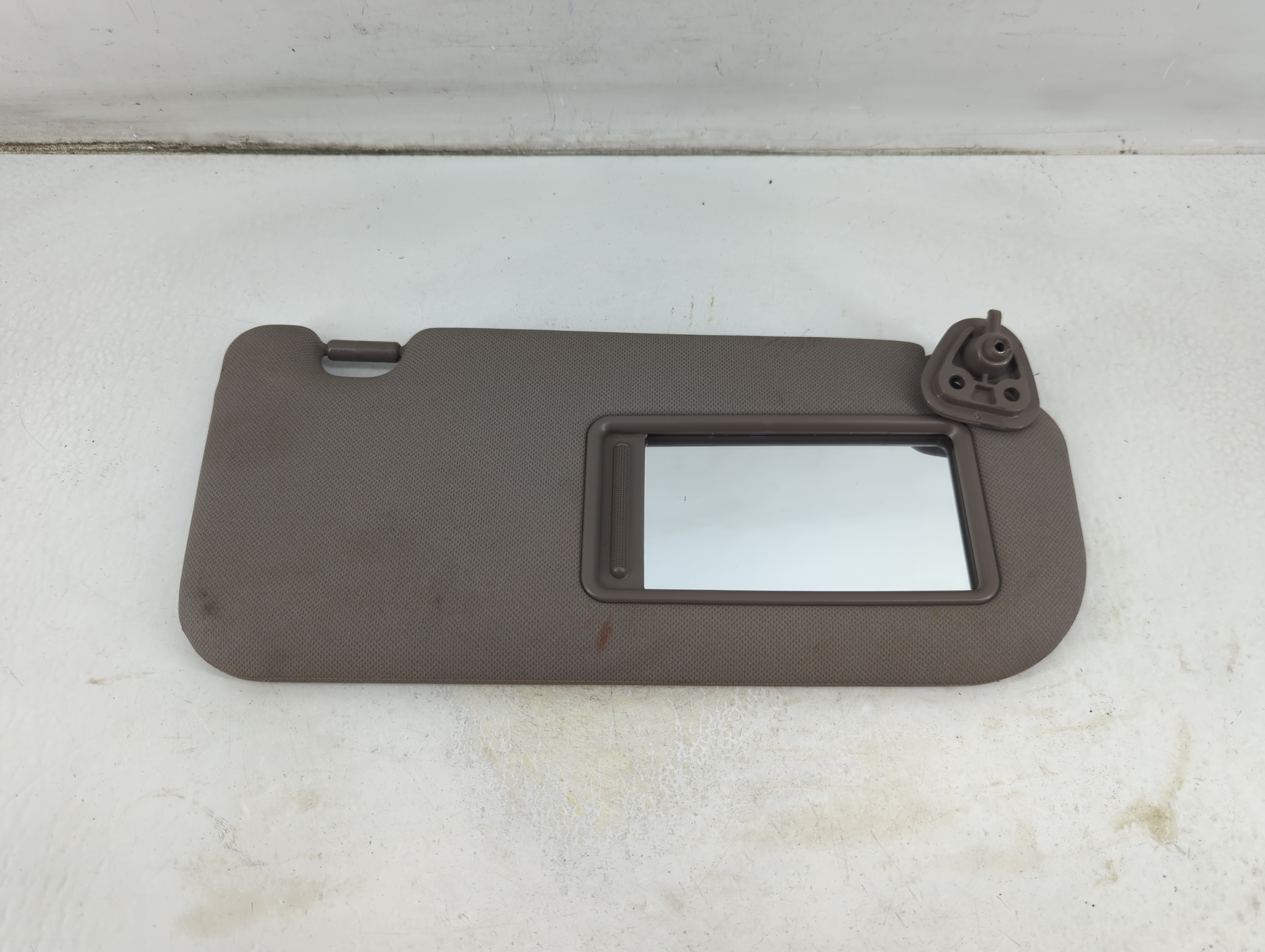 2010-2015 Hyundai Tucson Passenger Sun Visor Mirror Right Sunvisor 1057081 - Oemusedautoparts1.com