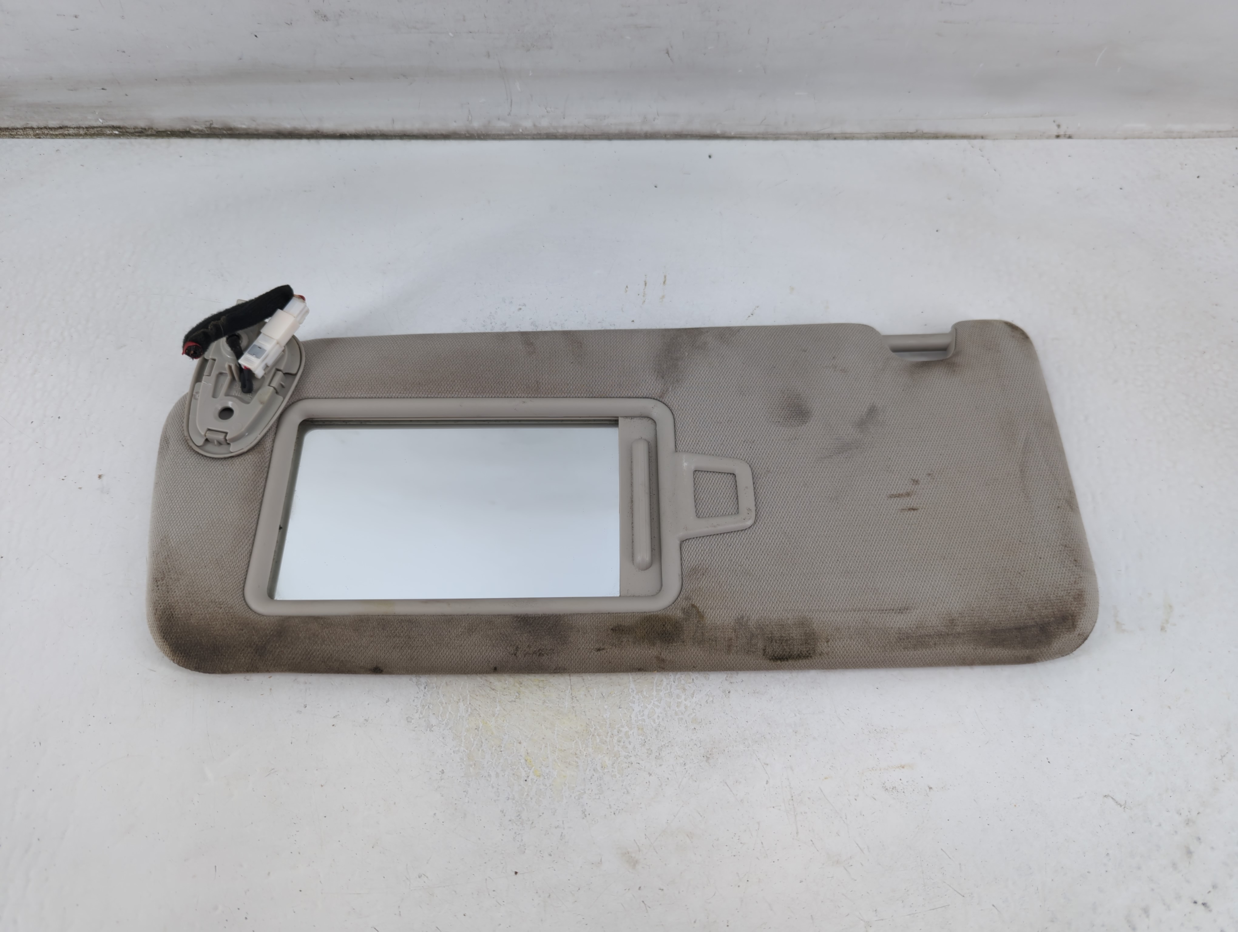 Picture of 2021-2021 Kia K5 Driver Sun Visor Mirror Left Sunvisor Grey 1057088