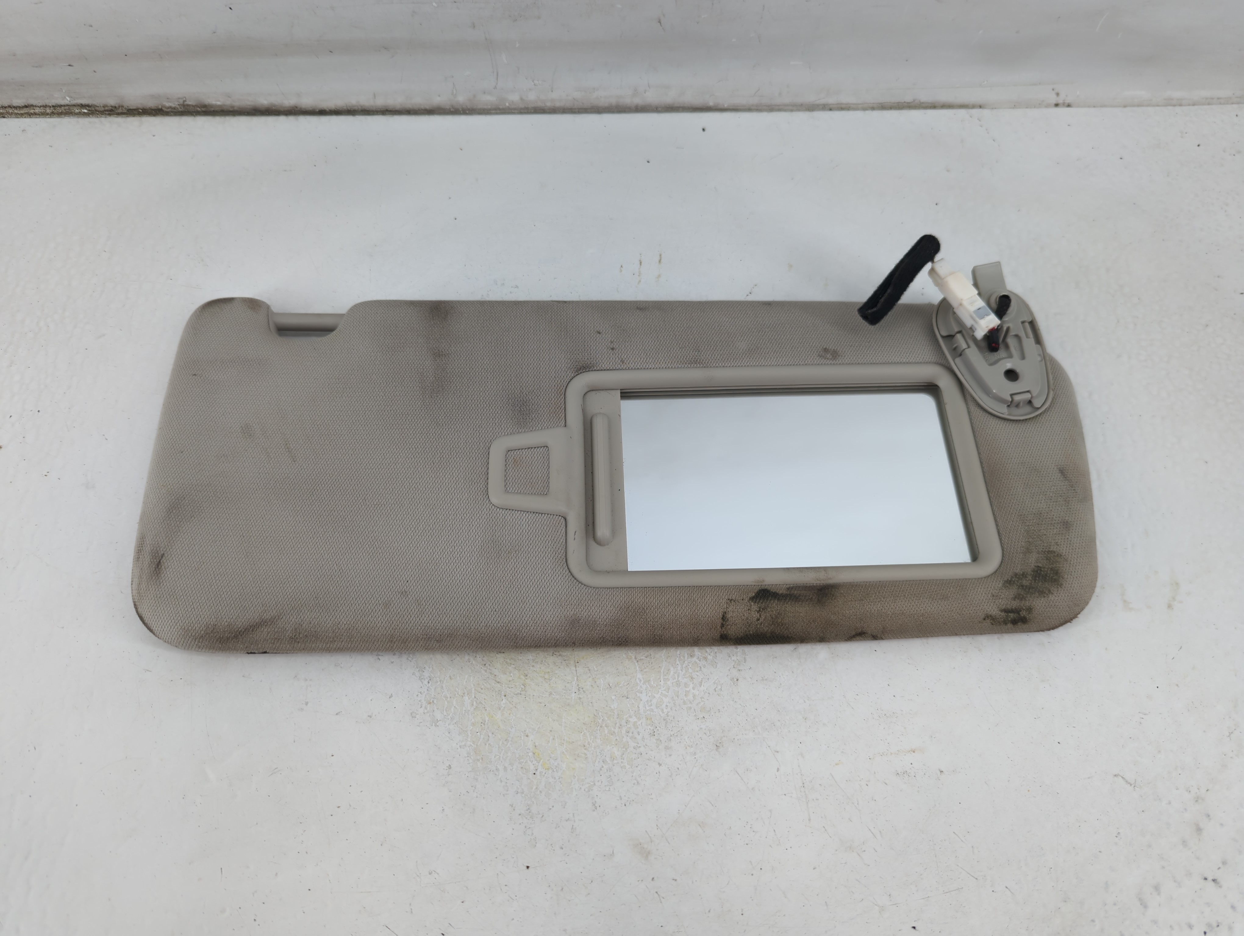 Picture of 2021-2021 Kia K5 Passenger Sun Visor Mirror Right Sunvisor Grey 1057089