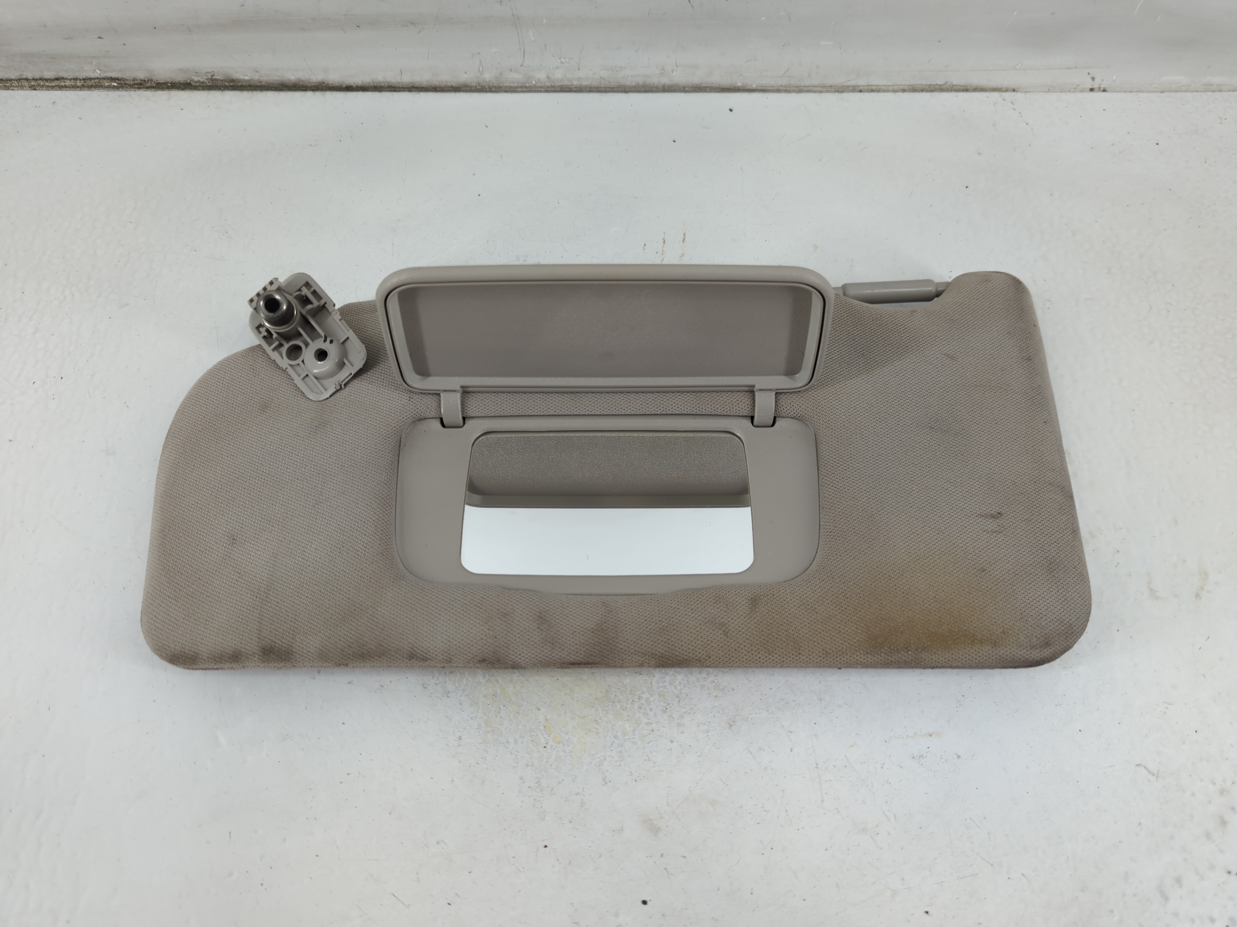 2010-2012 Nissan Altima Passenger Sun Visor Mirror Right Sunvisor Grey 1057091 - Oemusedautoparts1.com