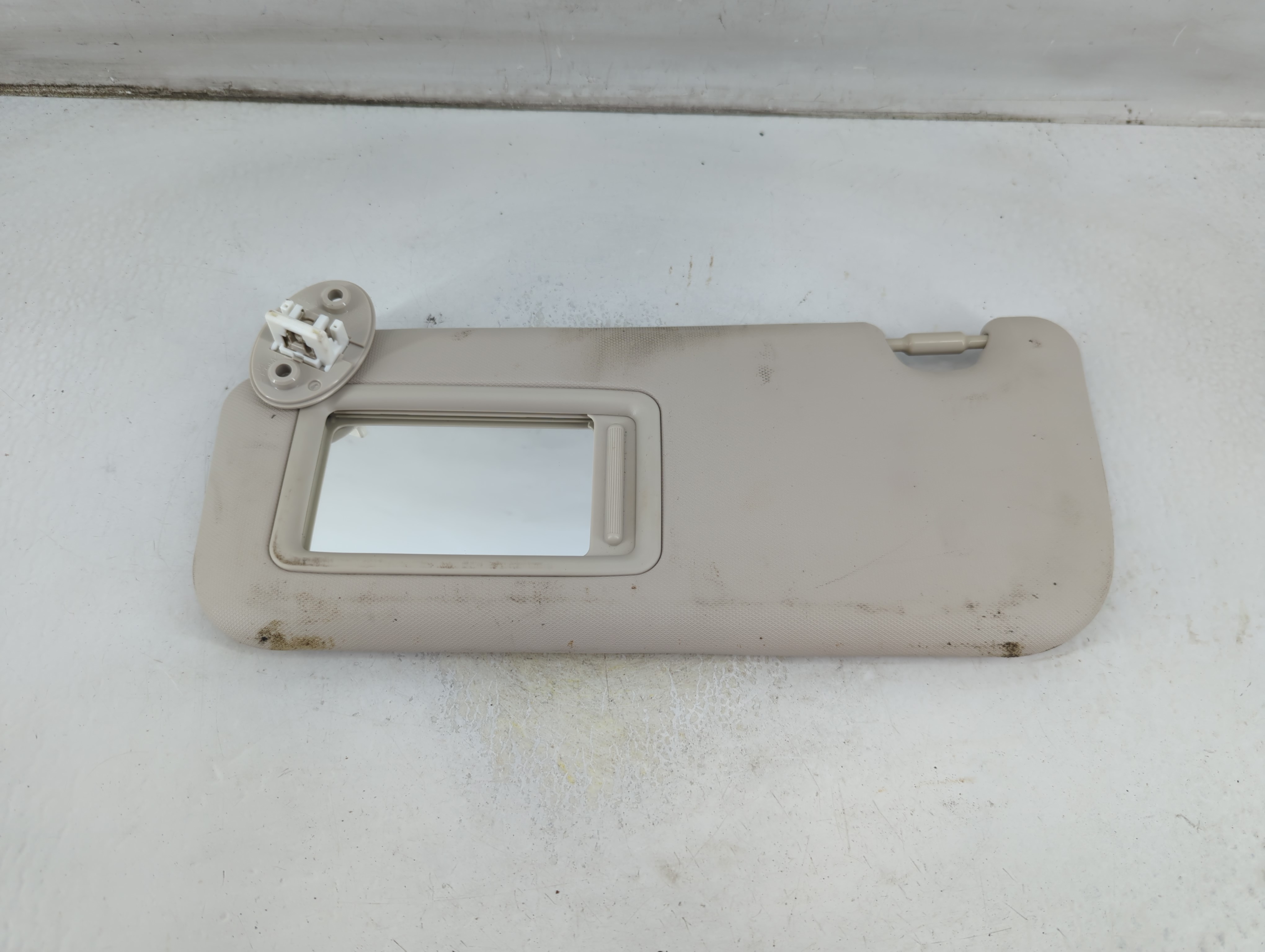 2019-2022 Toyota Corolla Driver Sun Visor Mirror Left Sunvisor Ivory 1057092 - Oemusedautoparts1.com