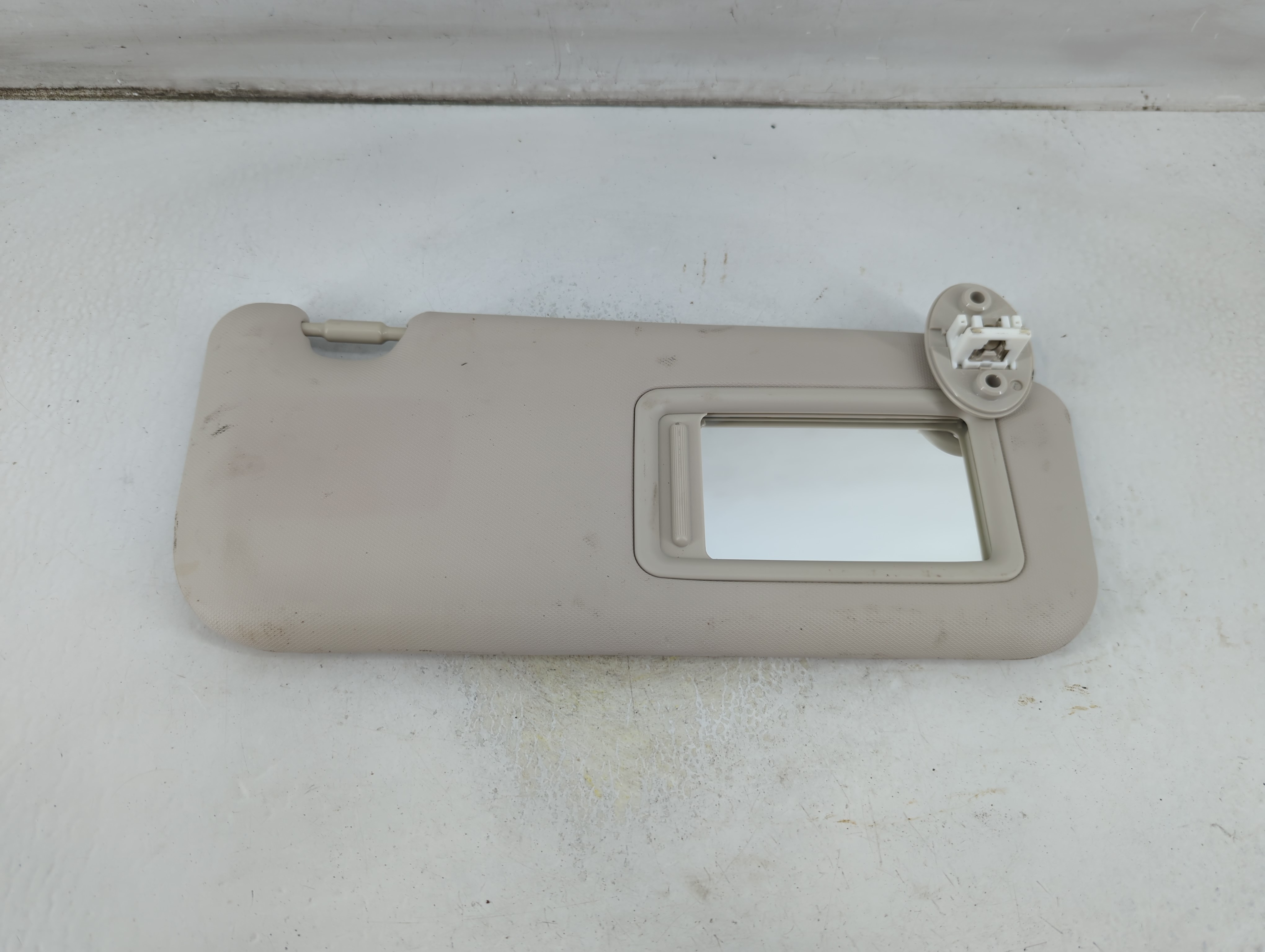 2019-2022 Toyota Corolla Passenger Sun Visor Mirror Right Sunvisor Grey 1057093 - Oemusedautoparts1.com