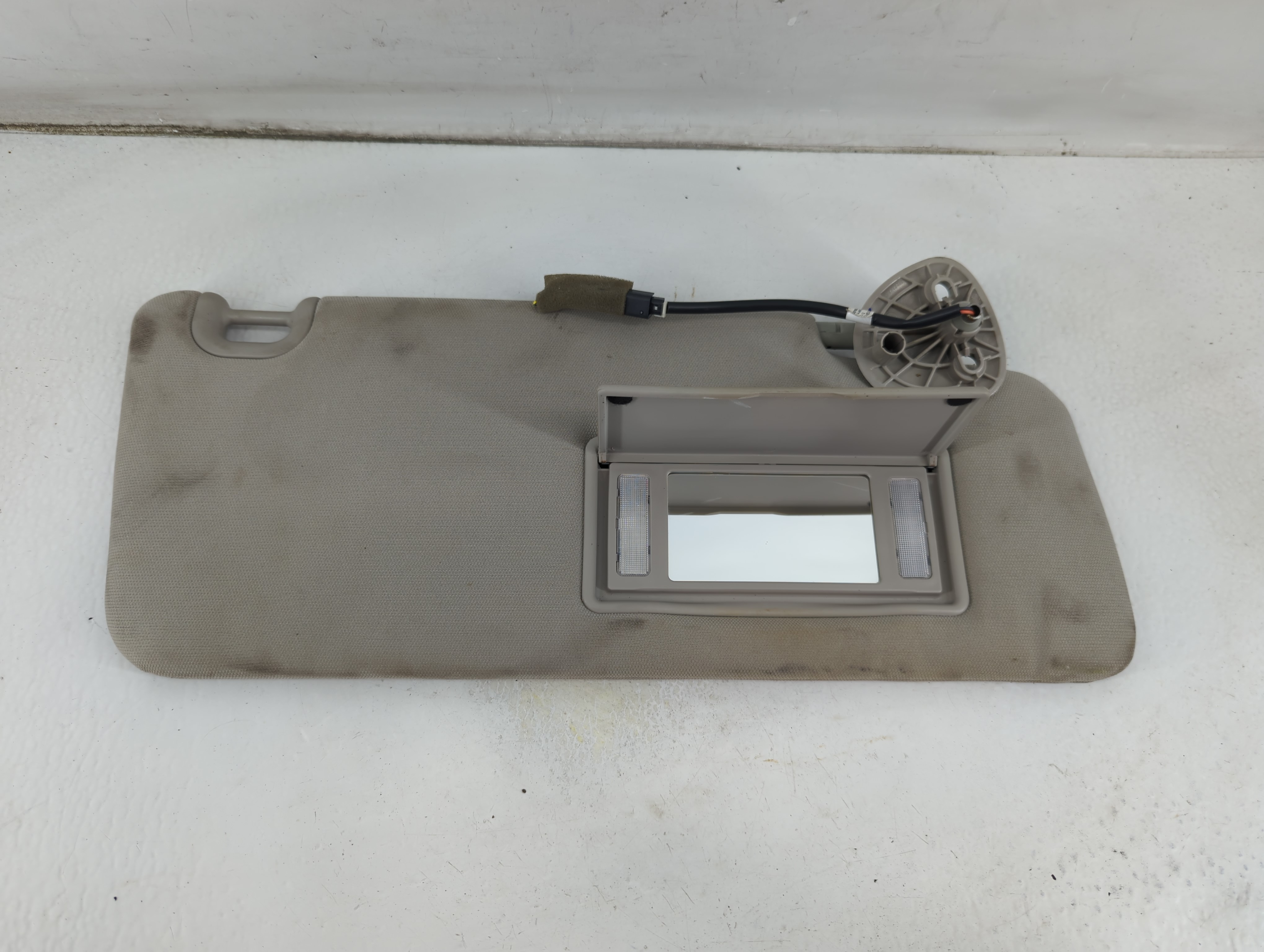 Picture of Dodge Ram 1500 Passenger Sun Visor Mirror Right Sunvisor Grey 1057095