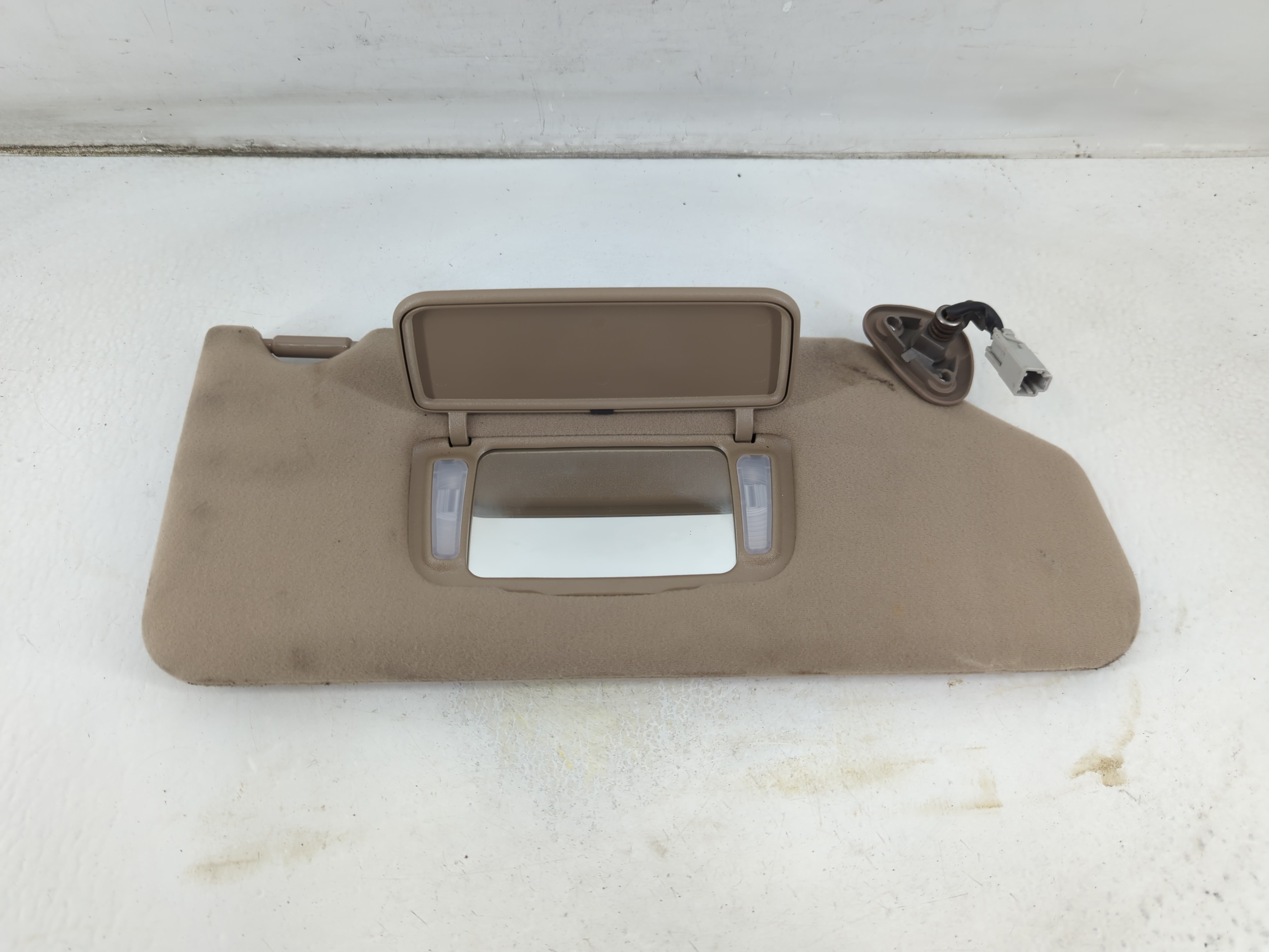 Picture of 1998-2002 Honda Accord Passenger Sun Visor Mirror Right Sunvisor 1057098