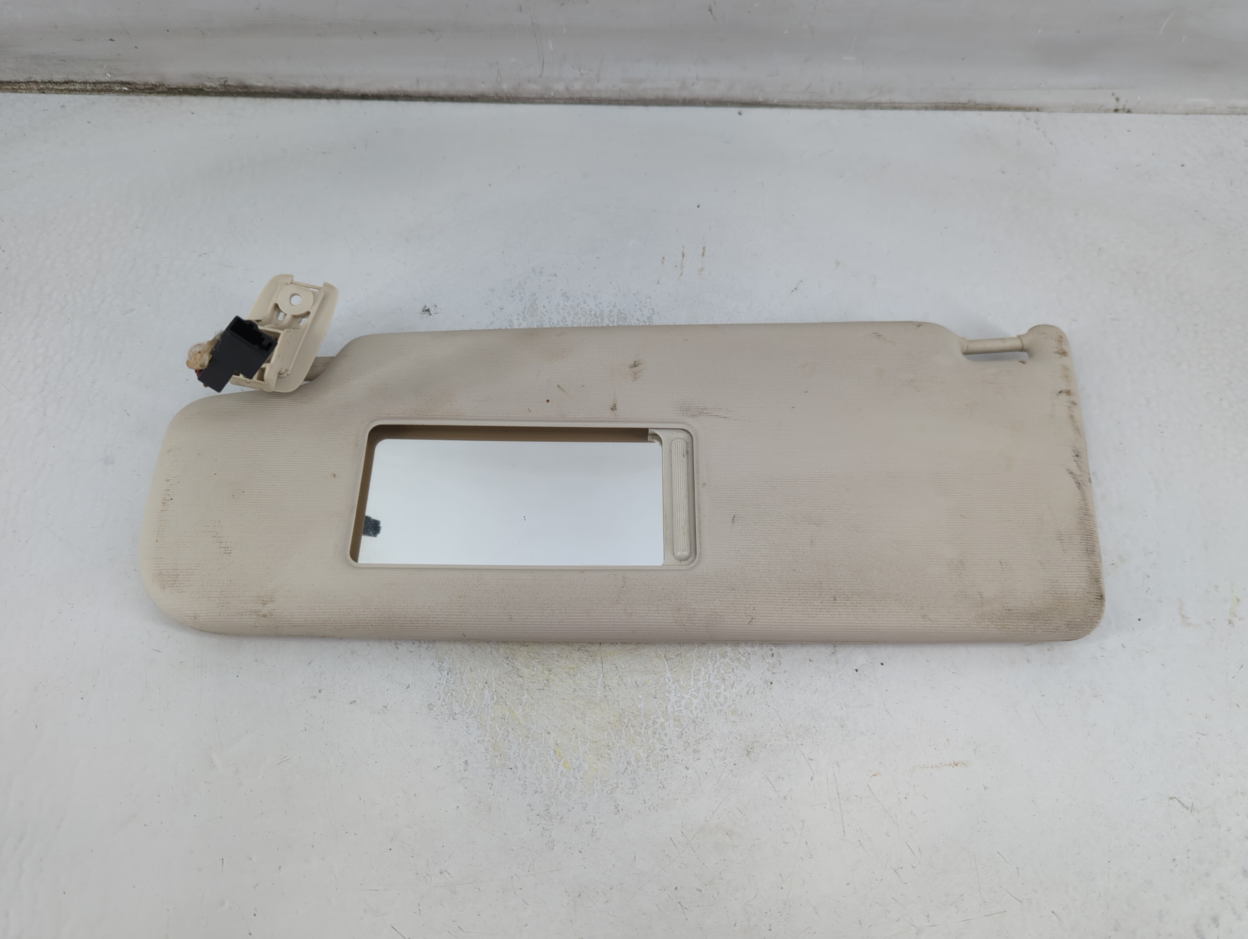 2009-2017 Volkswagen Cc Driver Sun Visor Mirror Left Sunvisor Ivory 1057113 - Oemusedautoparts1.com