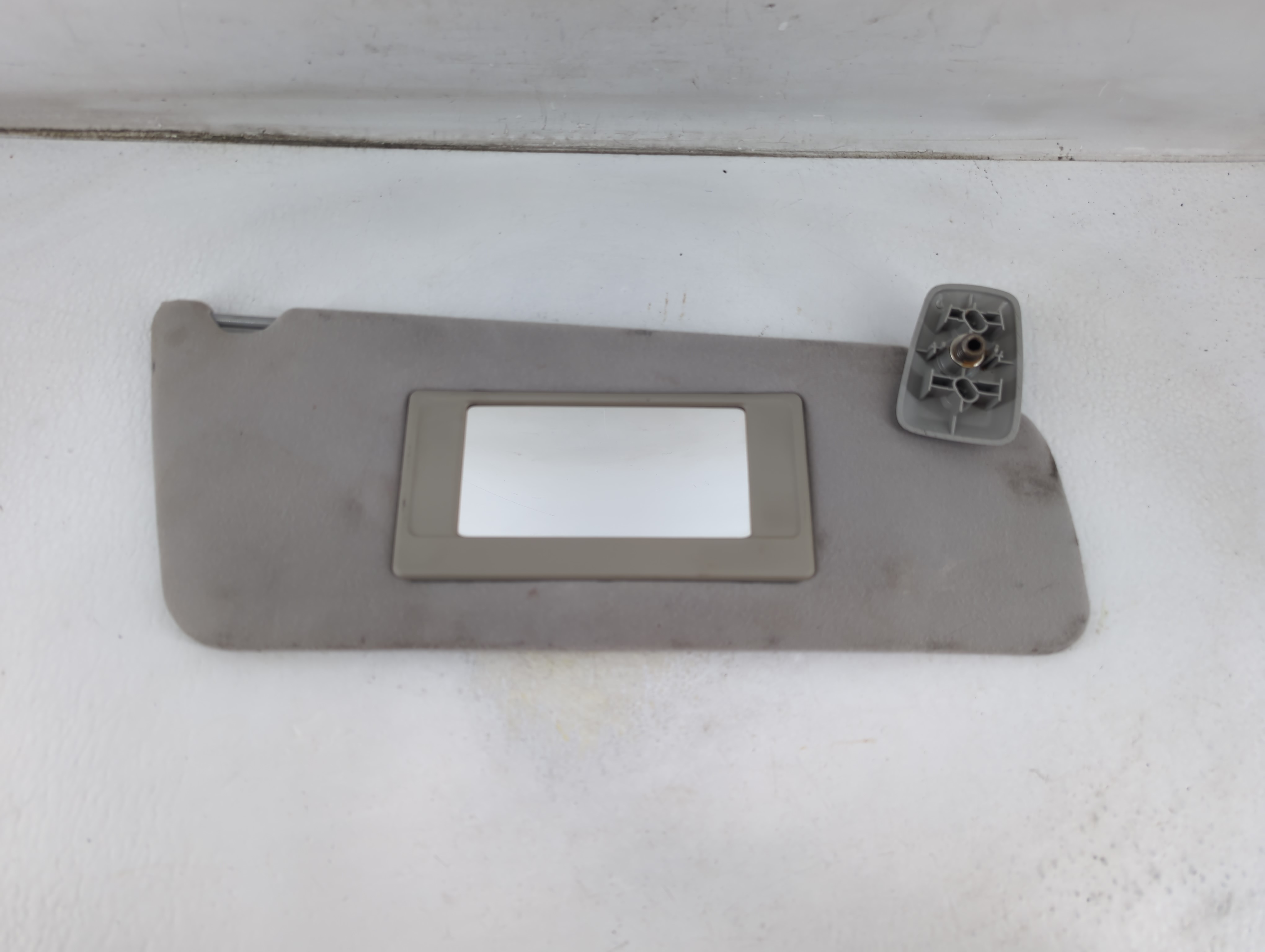 2004-2008 Ford F-150 Passenger Sun Visor Mirror Right Sunvisor Grey 1057116 - Oemusedautoparts1.com
