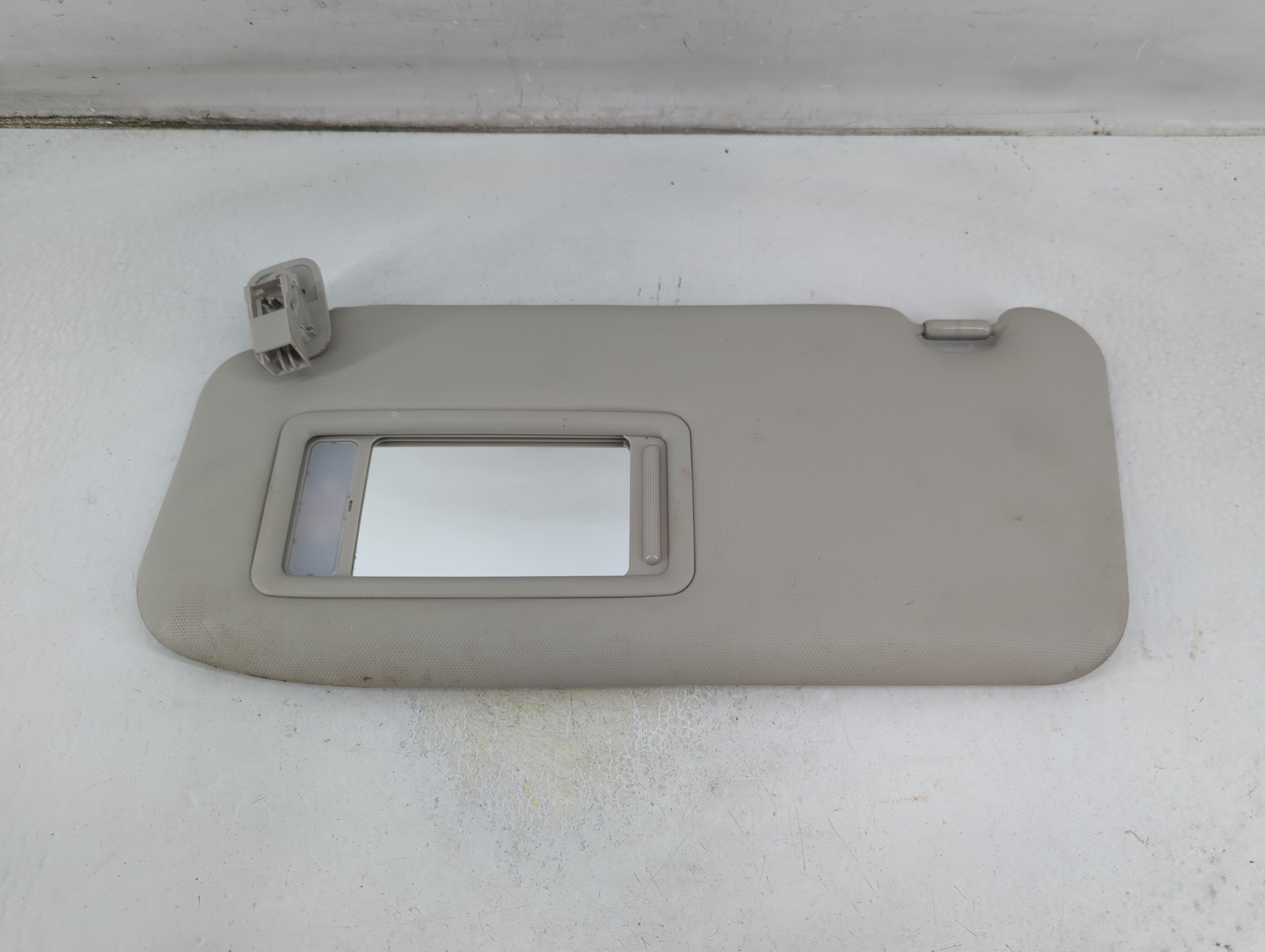 2013-2016 Mazda Cx-5 Driver Sun Visor Mirror Left Sunvisor Light Grey 1057117 - Oemusedautoparts1.com