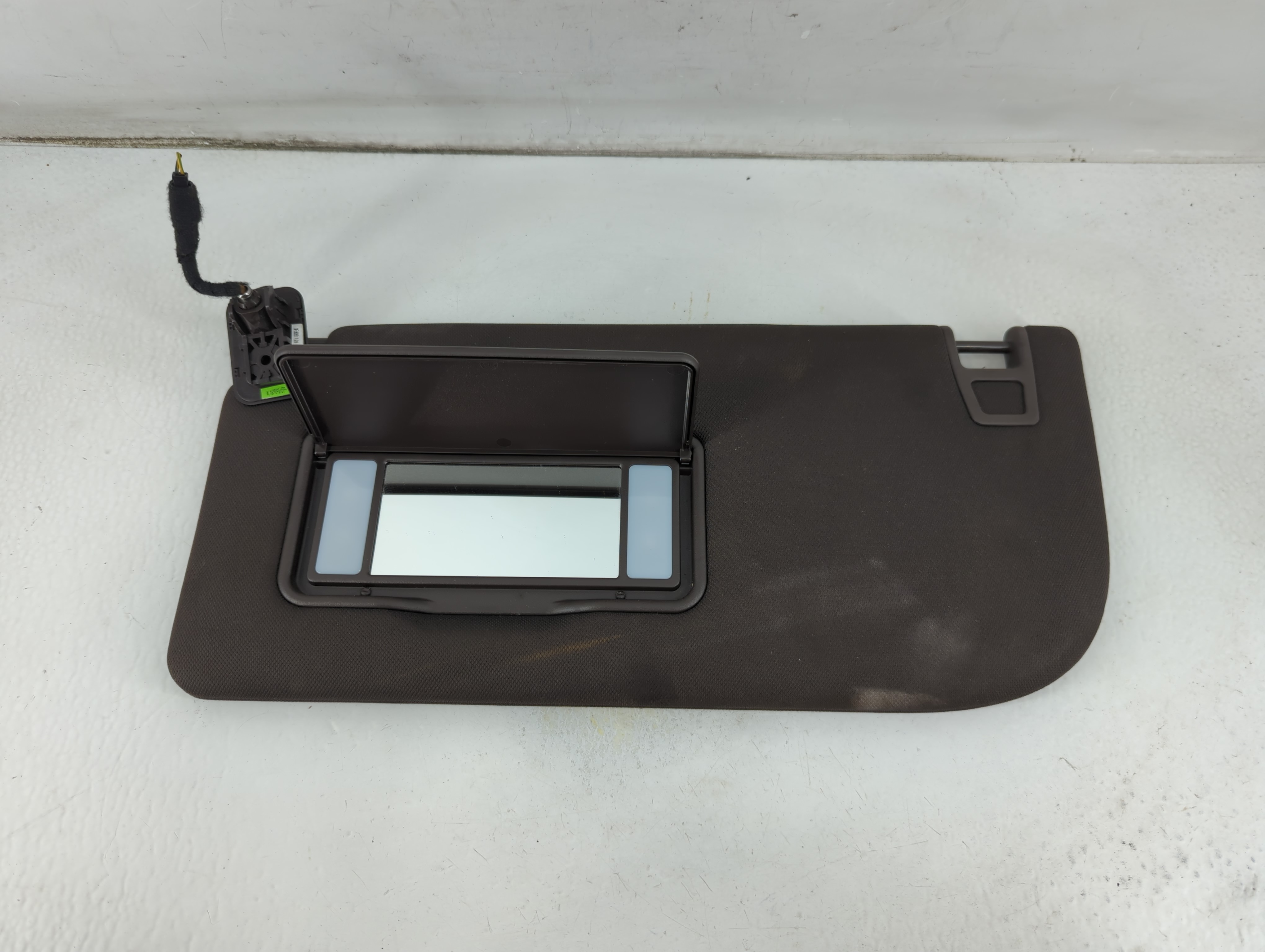 2015-2017 Ford F-150 Driver Sun Visor Mirror Left Sunvisor Dark Gray 1057133 - Oemusedautoparts1.com
