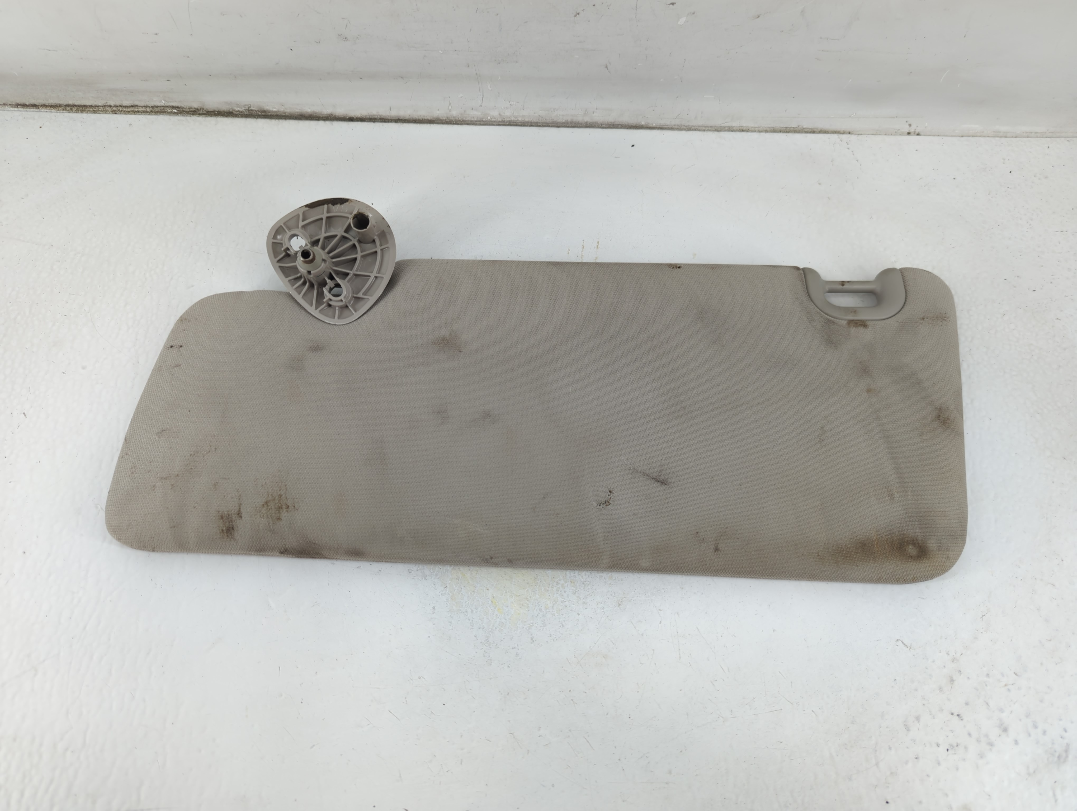 Picture of Dodge Ram 1500 Driver Sun Visor Mirror Left Sunvisor Grey 1057139