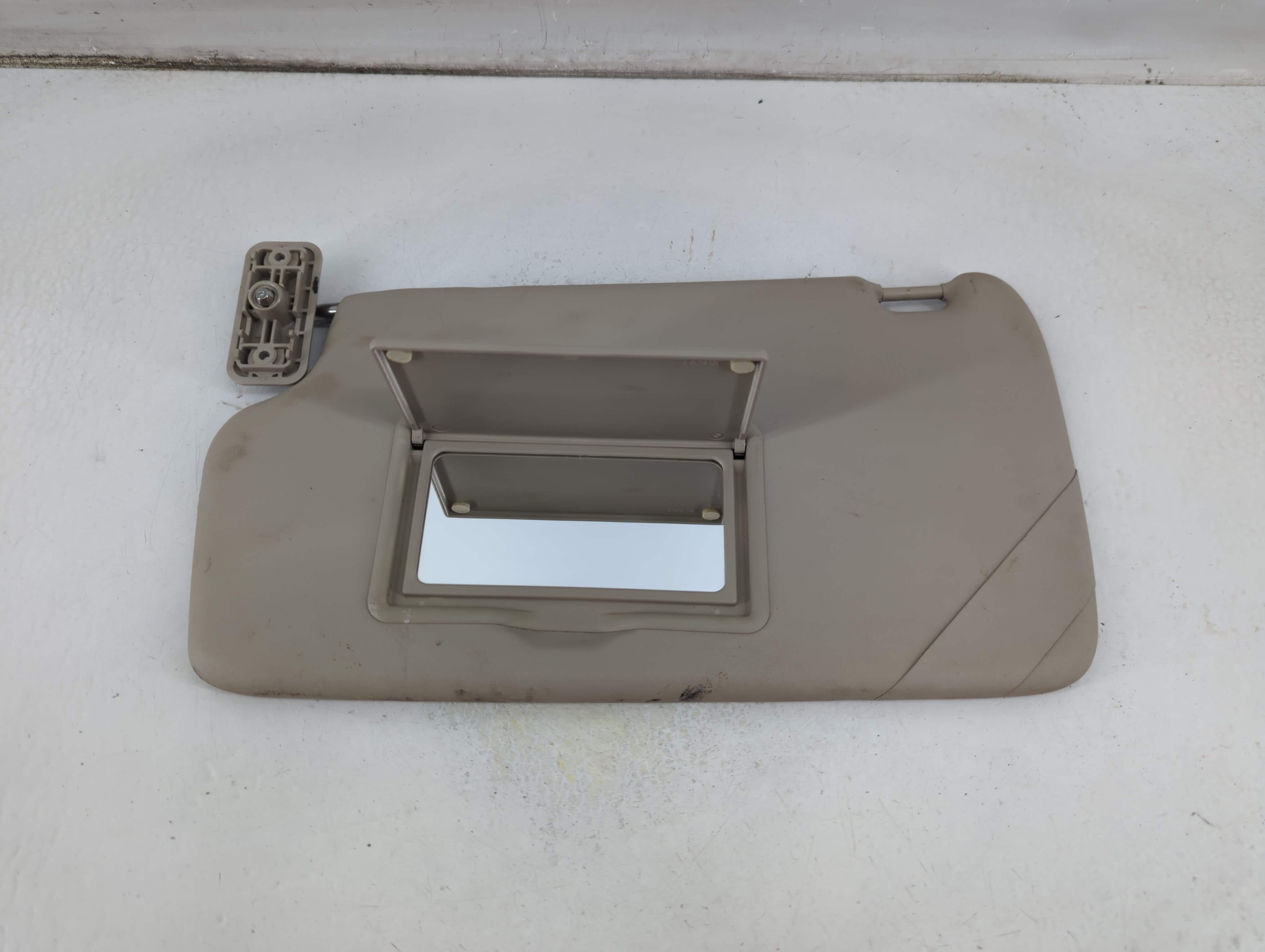 2011-2019 Ford Fiesta Driver Sun Visor Mirror Left Sunvisor Grey 1057154 - Oemusedautoparts1.com