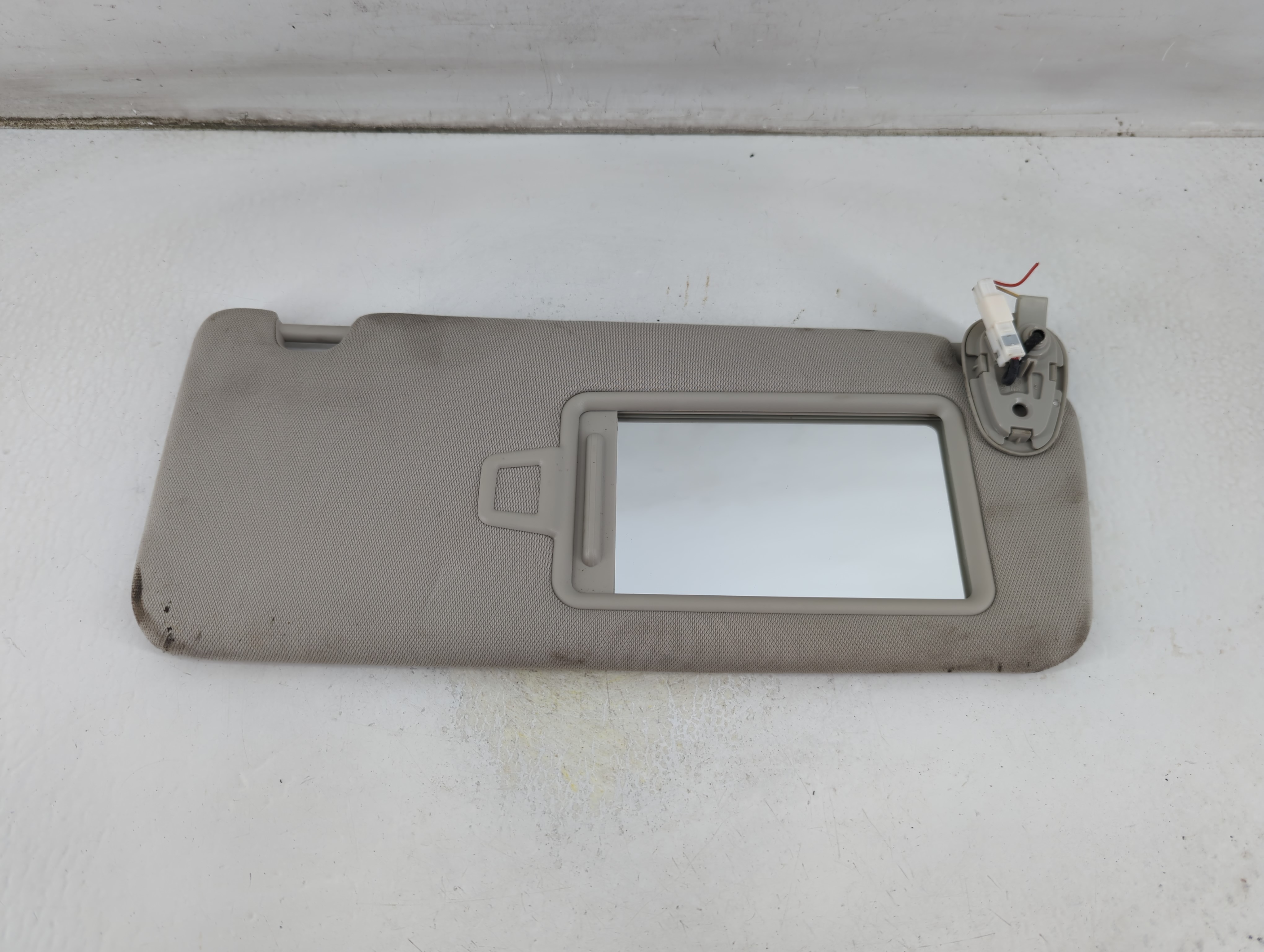Picture of 2021-2021 Kia K5 Passenger Sun Visor Mirror Right Sunvisor Grey 1057168