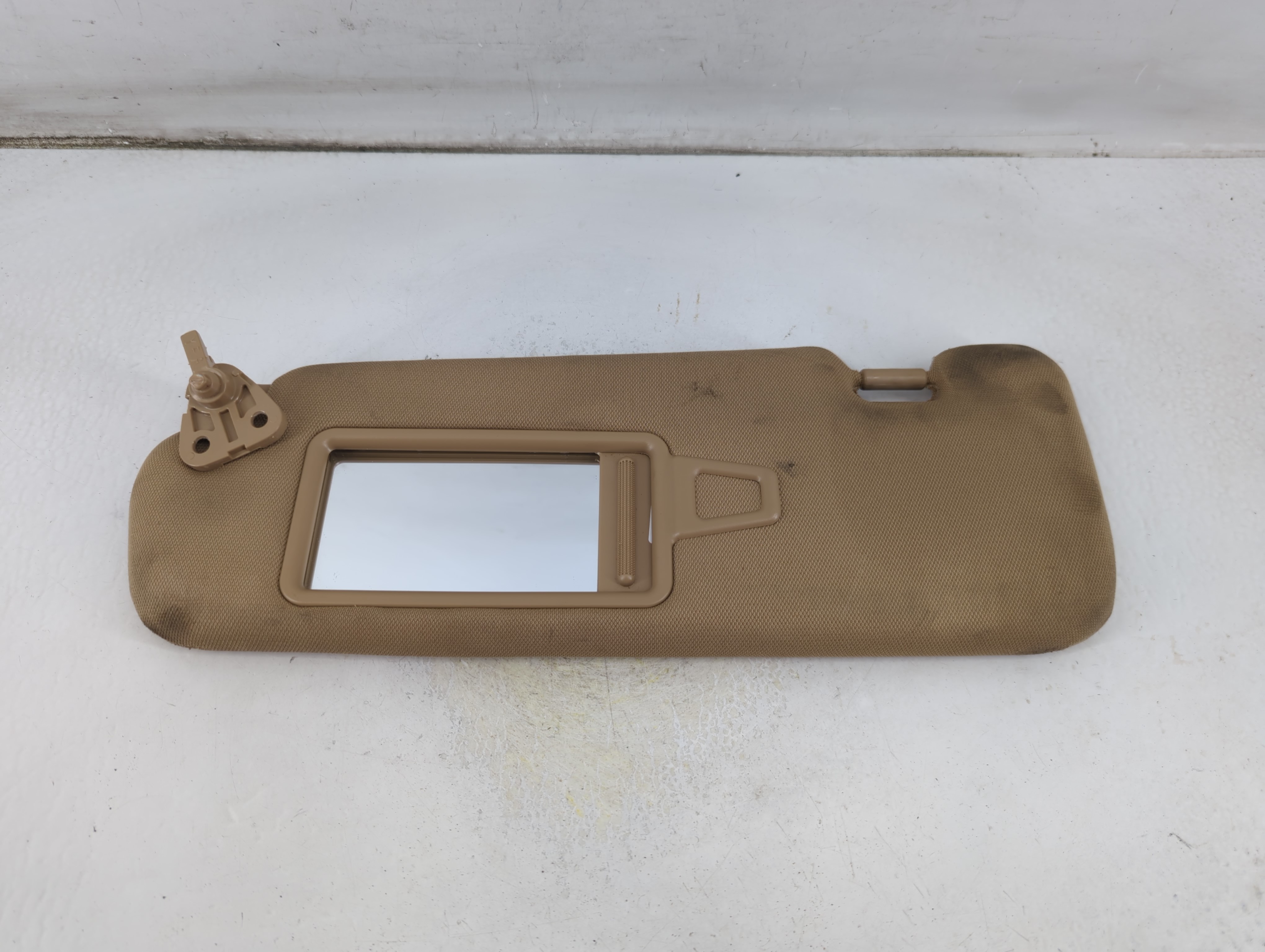2011-2015 Hyundai Sonata Driver Sun Visor Mirror Left Sunvisor Tan 1057172 - Oemusedautoparts1.com