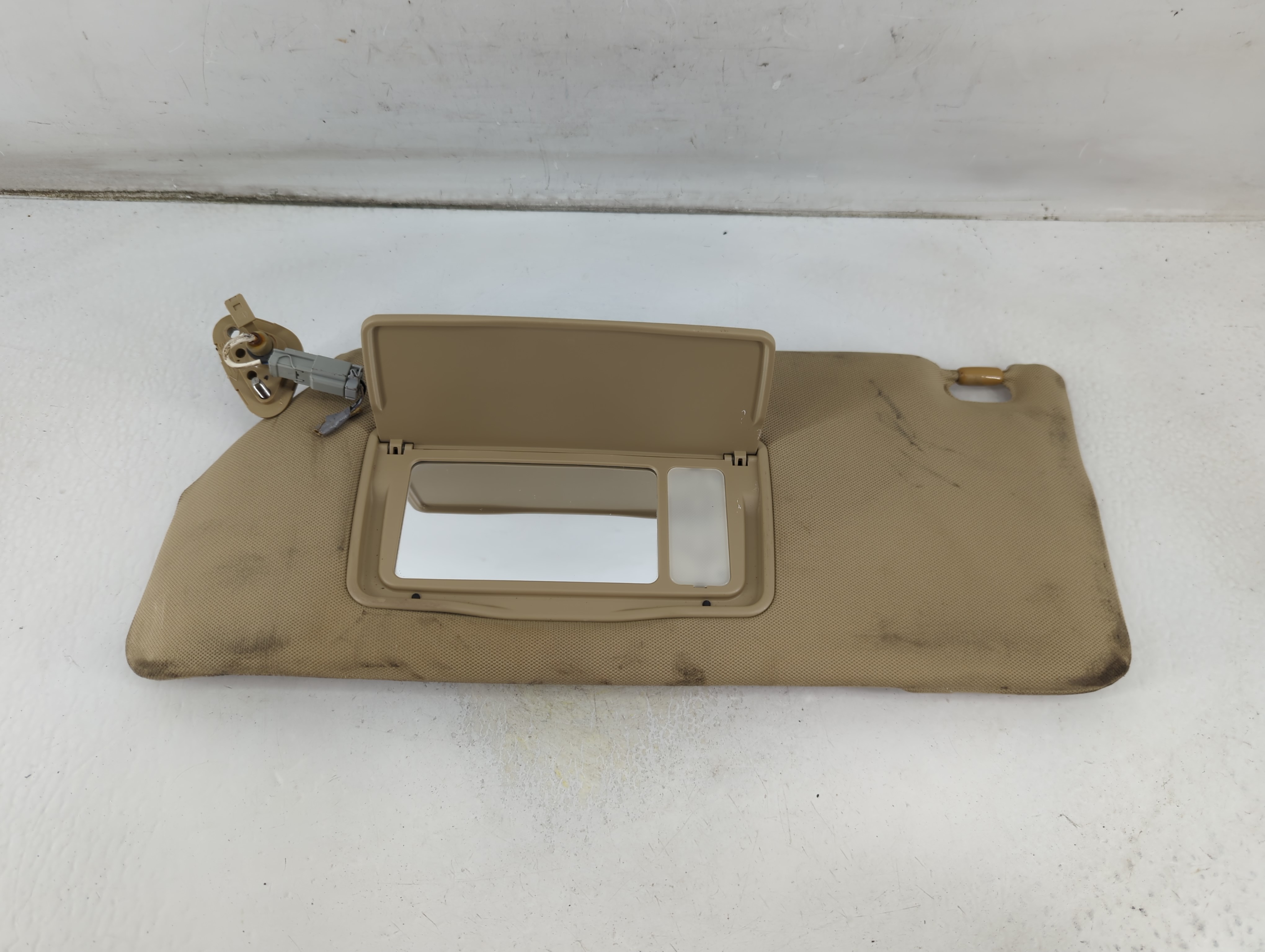 2006-2010 Honda Odyssey Passenger Sun Visor Mirror Right Sunvisor Beige 1057179 - Oemusedautoparts1.com