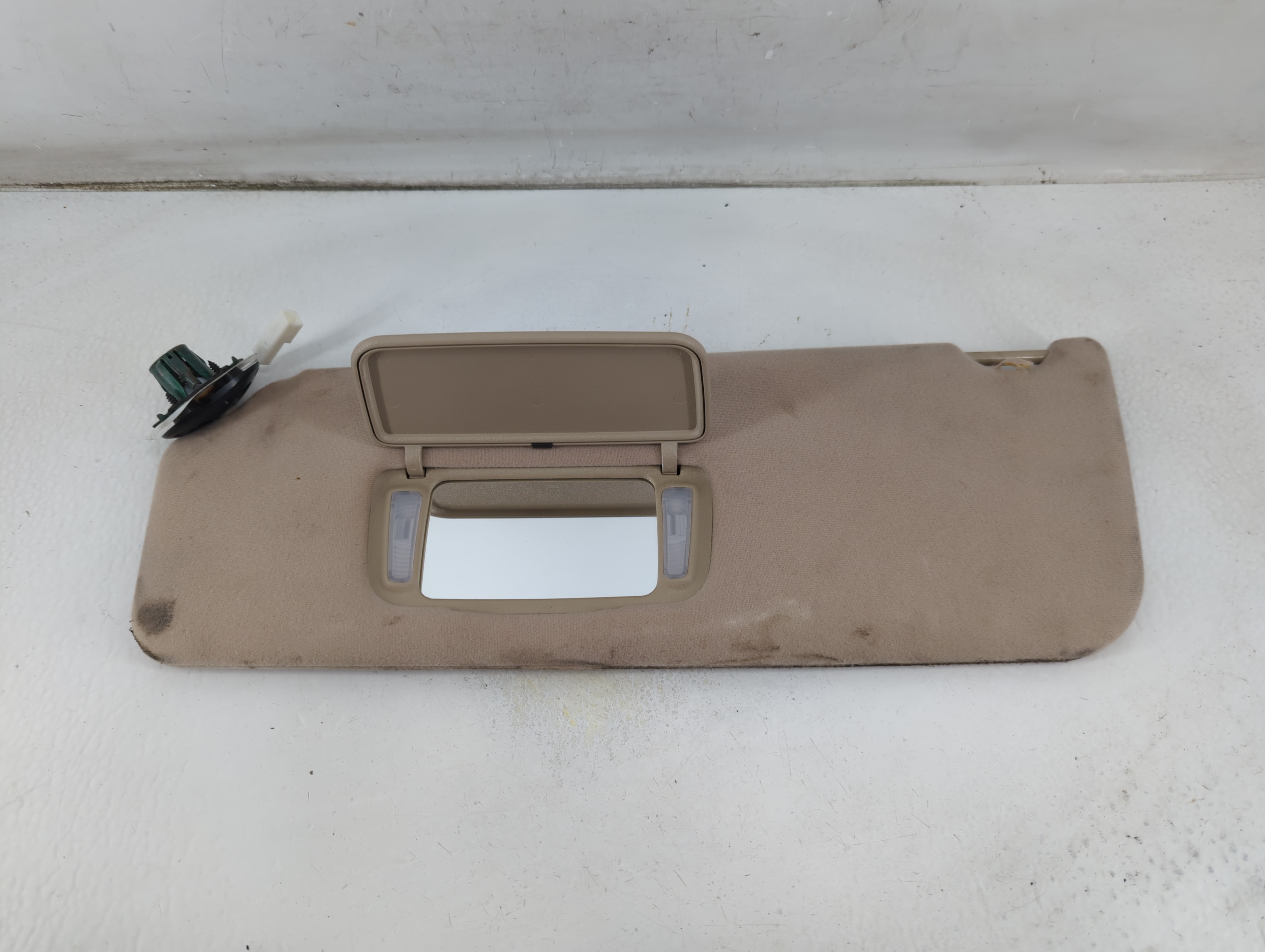 2004-2004 Toyota Sienna Passenger Sun Visor Mirror Right Sunvisor Beige 1057188 - Oemusedautoparts1.com