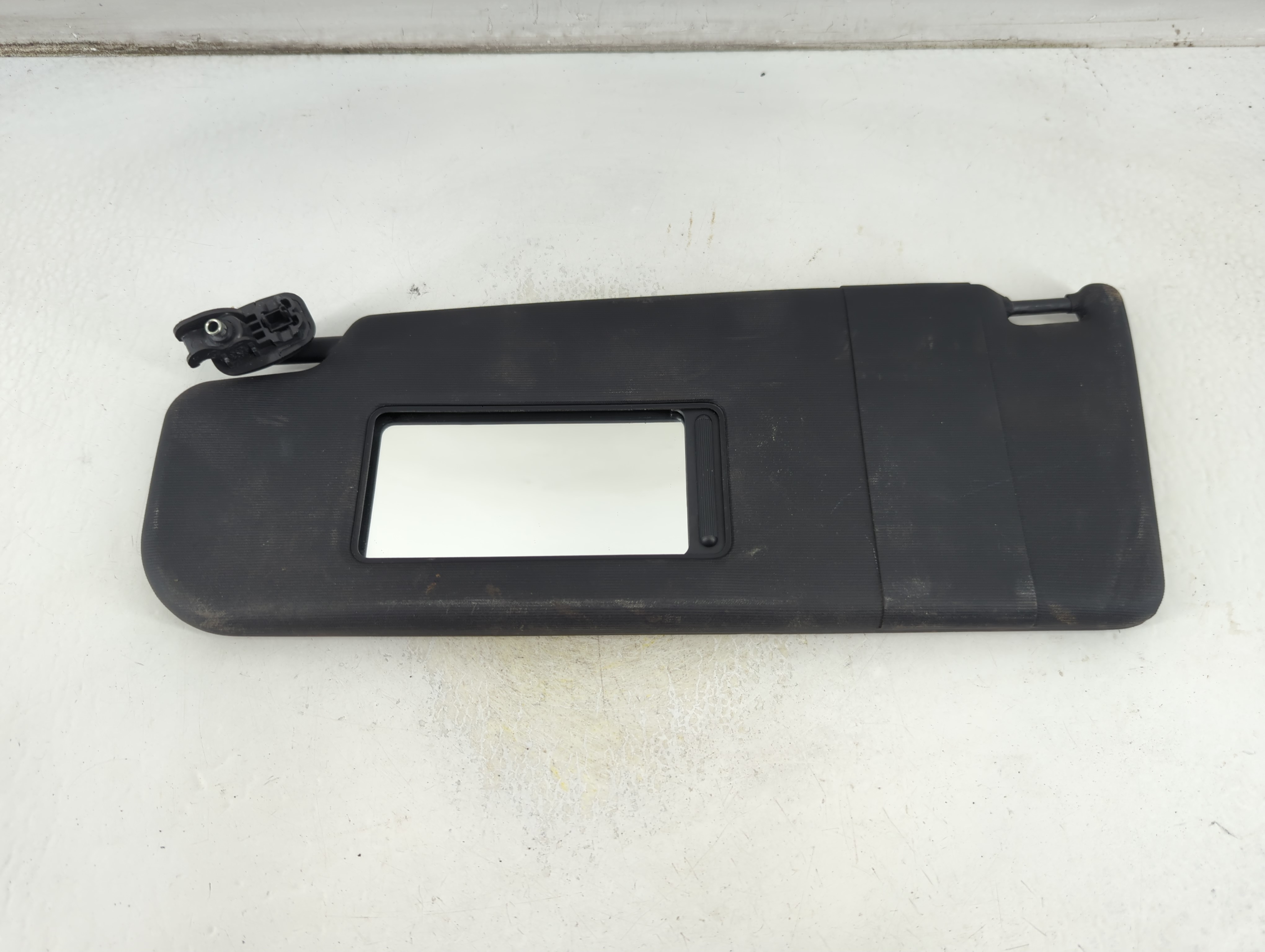 2012-2019 Volkswagen Beetle Passenger Sun Visor Mirror Right Sunvisor 1057197 - Oemusedautoparts1.com