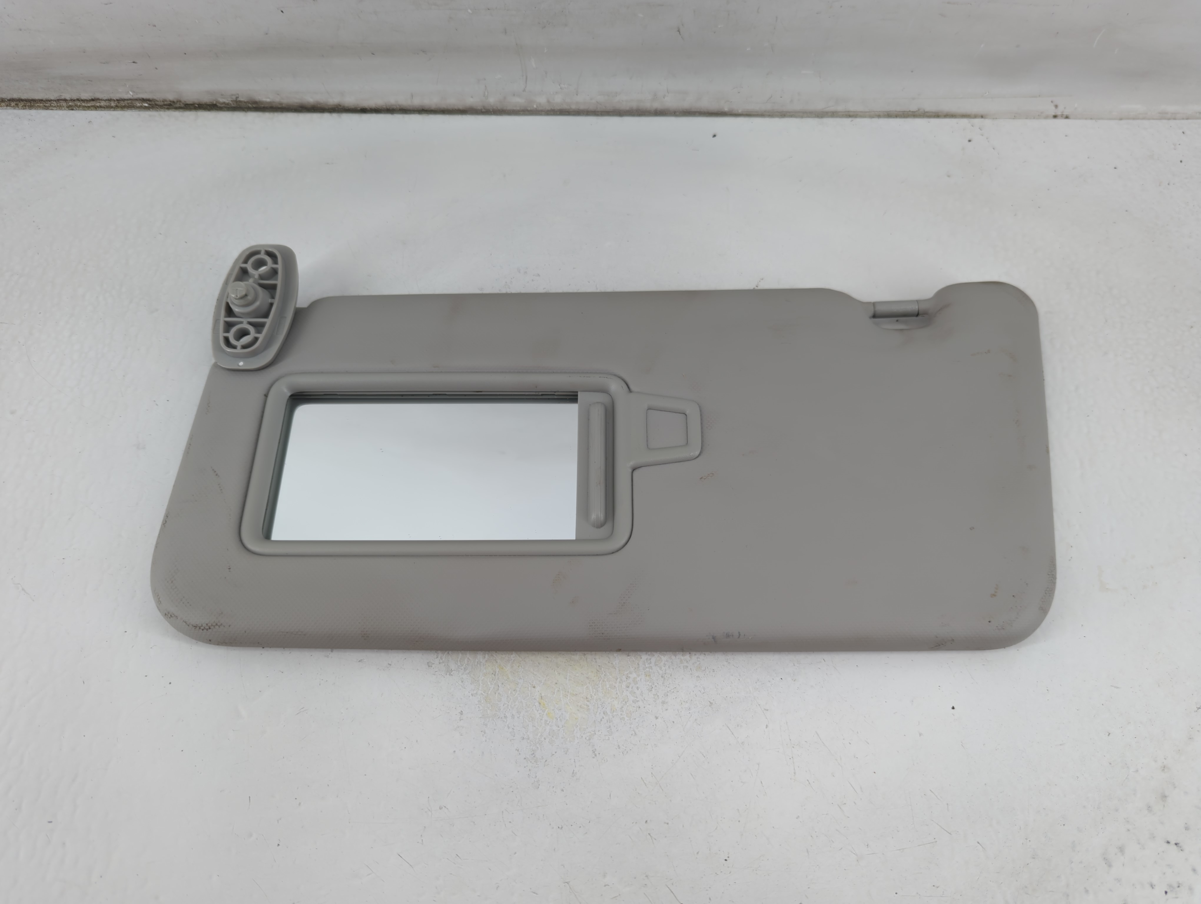 2020-2021 Kia Soul Driver Sun Visor Mirror Left Sunvisor Grey 1057208 - Oemusedautoparts1.com
