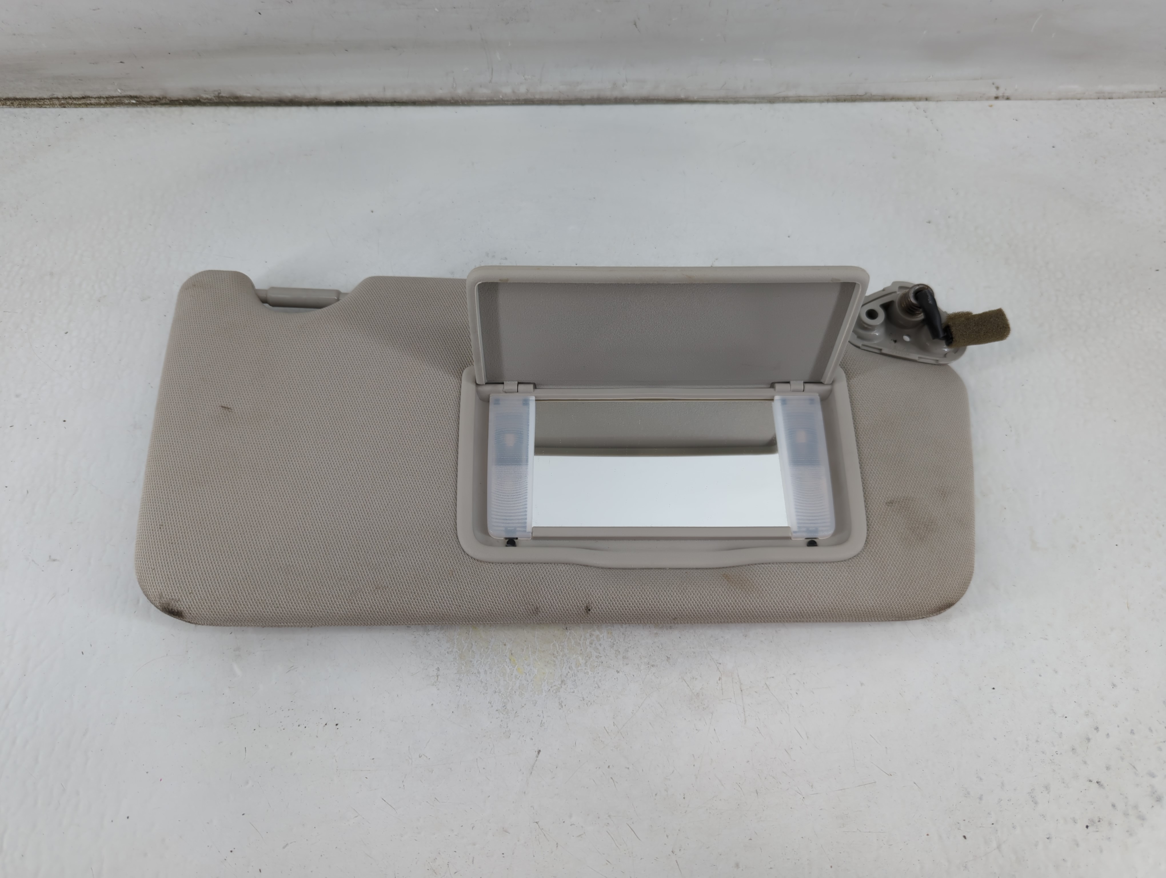 2010-2014 Subaru Legacy Passenger Sun Visor Mirror Right Sunvisor Gray 1057510 - Oemusedautoparts1.com