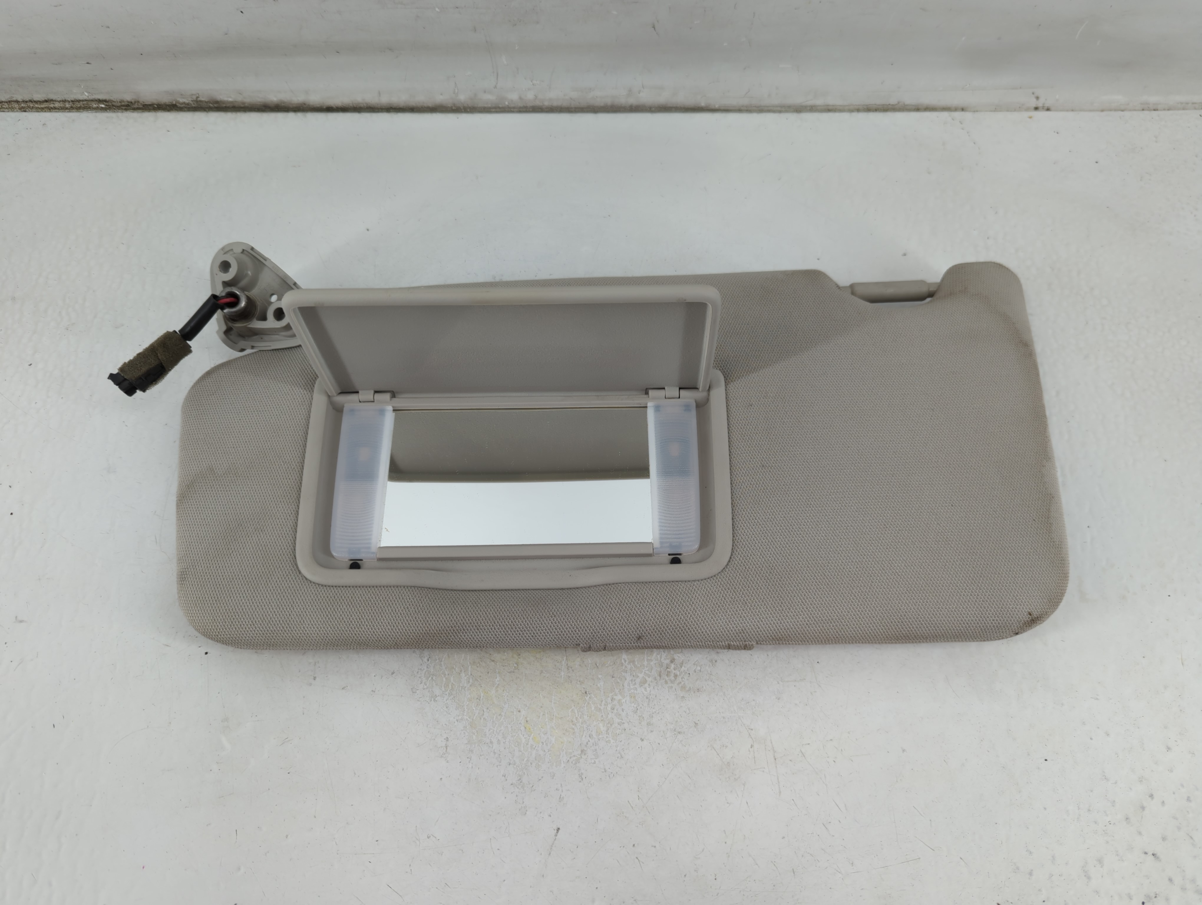 2012-2014 Subaru Legacy Driver Sun Visor Mirror Left Sunvisor Gray 1057521 - Oemusedautoparts1.com