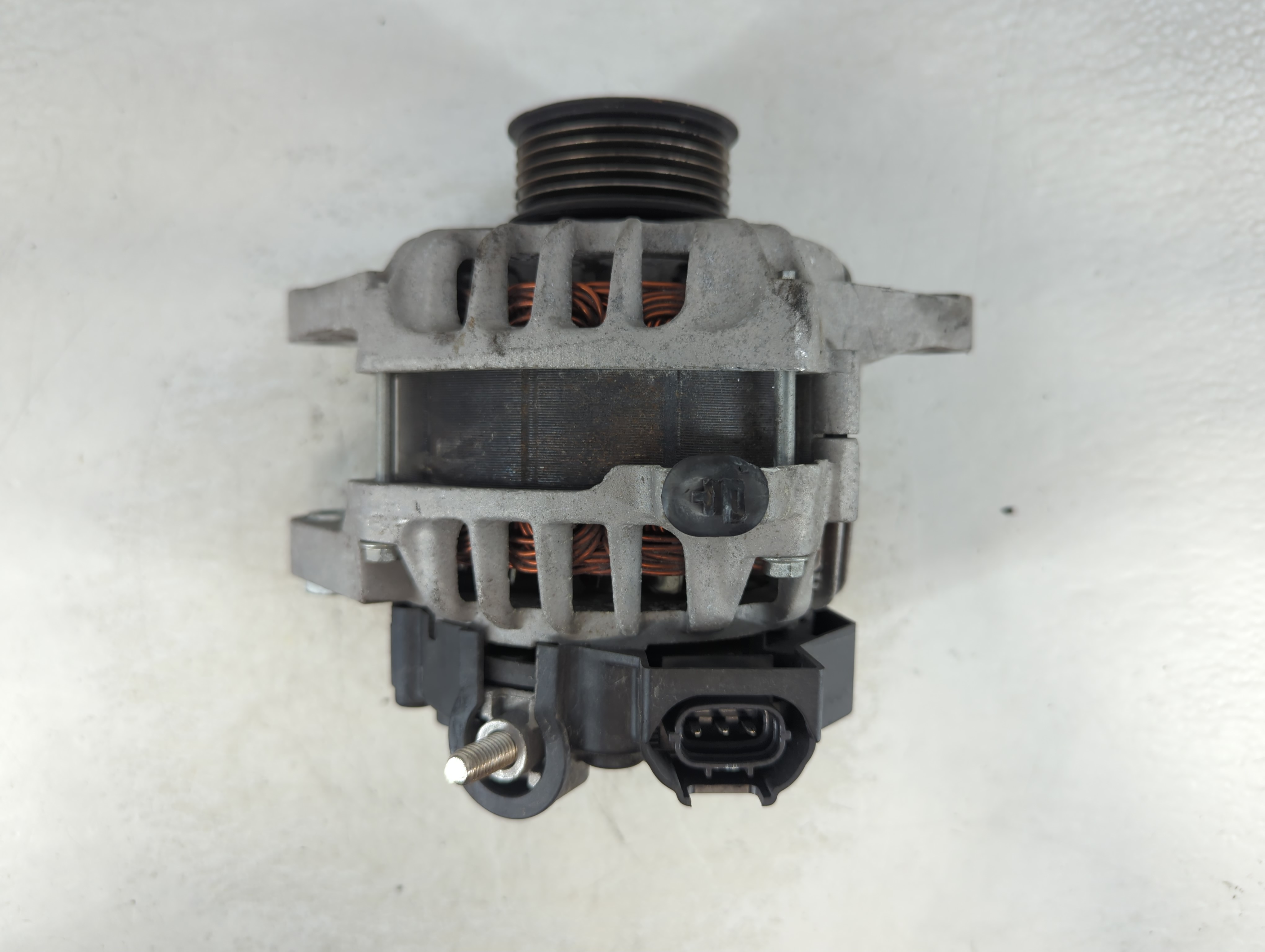 2012 Hyundai Accent Alternator Generator Charging Assembly Engine Oem 1057579 - Oemusedautoparts1.com