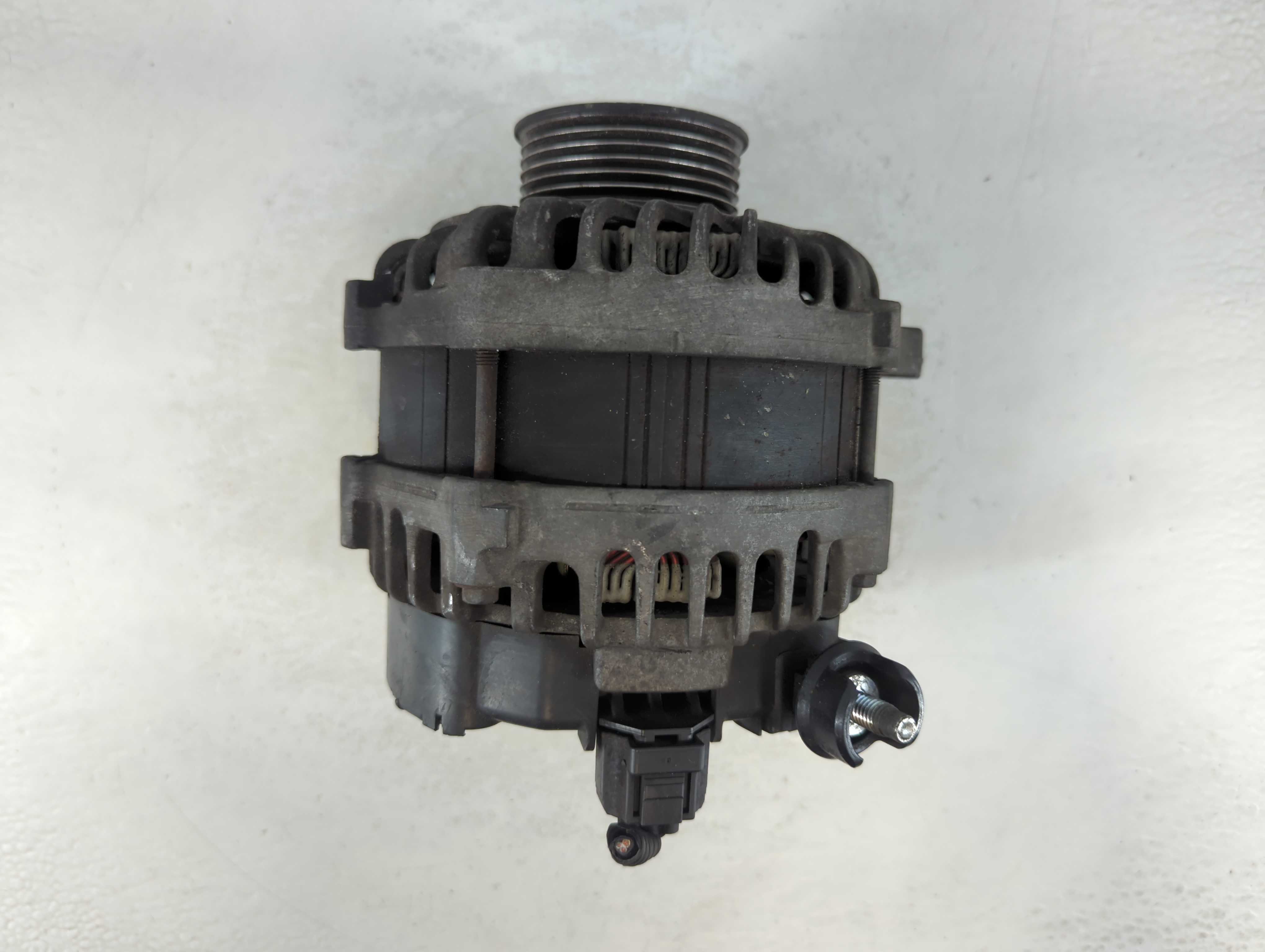2013 Ford Explorer Alternator Generator Charging Assembly Engine Oem 1057657 - Oemusedautoparts1.com