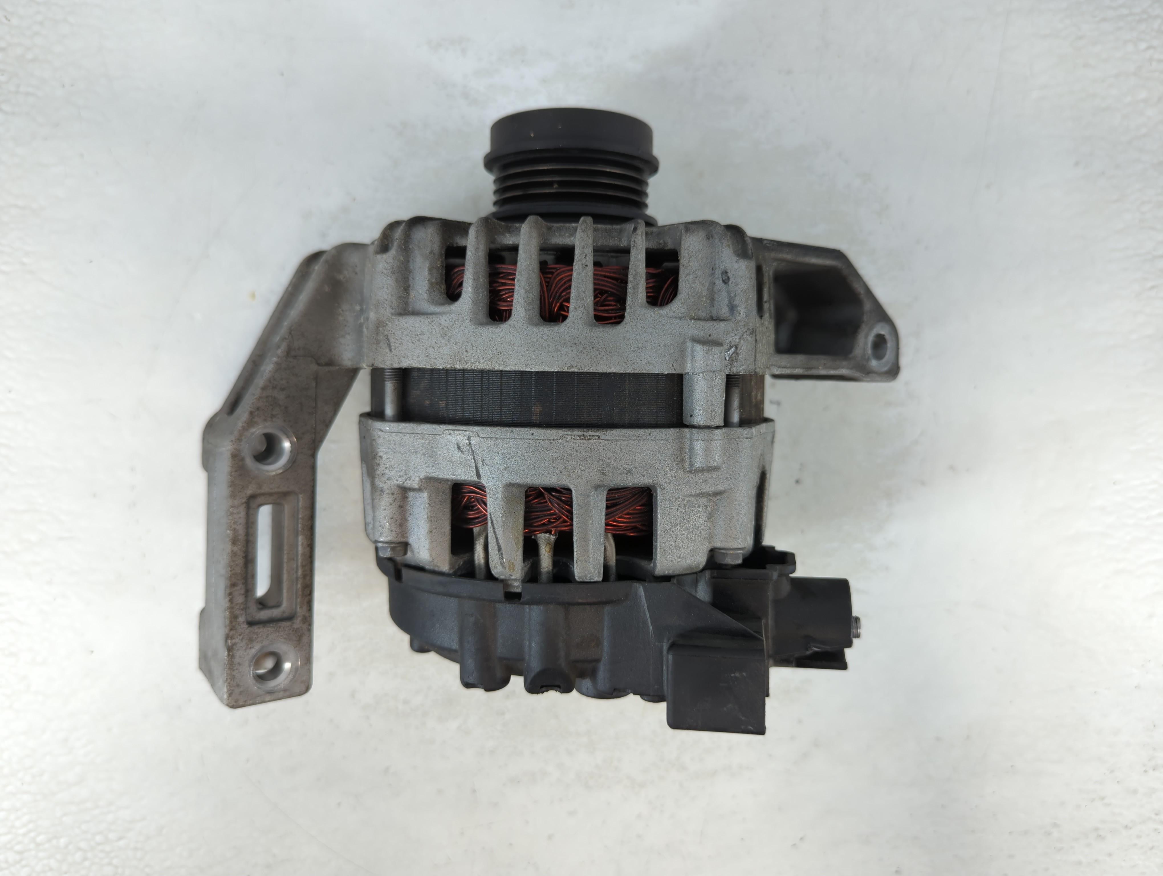 2012-2018 Ford Focus Alternator Generator Charging Assembly Engine Oem 1057672 - Oemusedautoparts1.com
