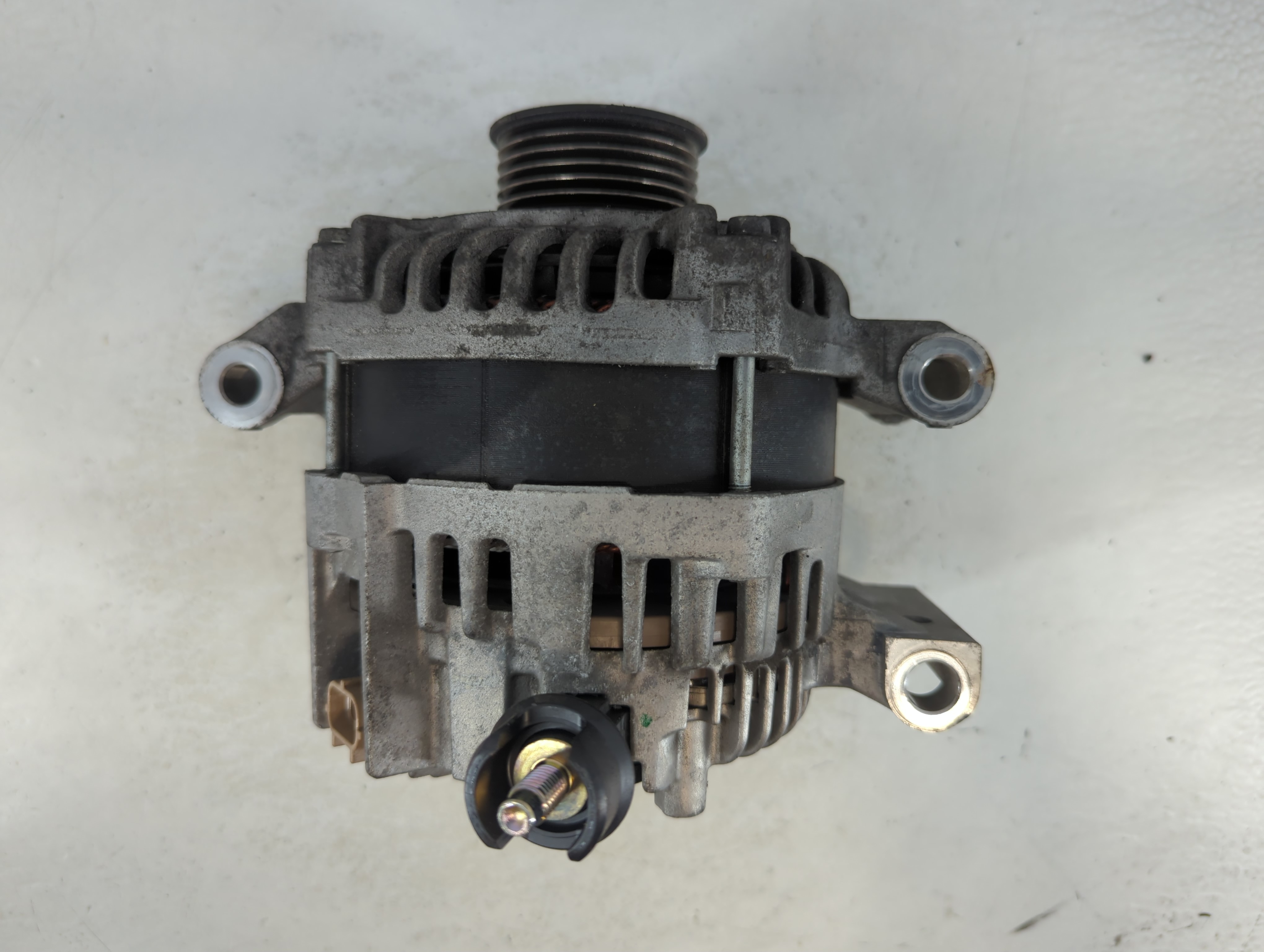 Picture of 2009 Mercury Mariner Alternator Generator Charging Assembly Engine Oem 1057753
