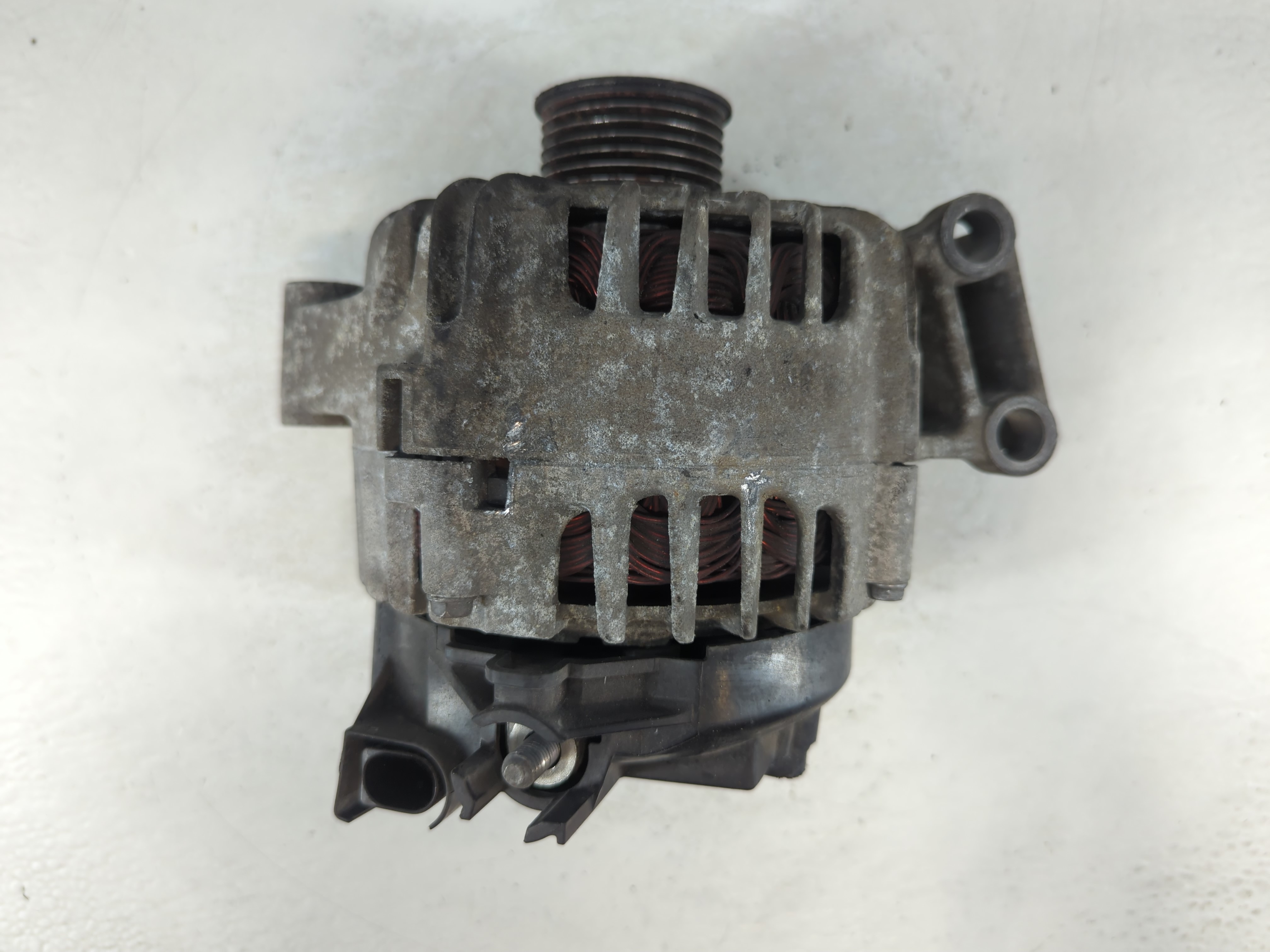 2011-2019 Ford Fiesta Alternator Generator Charging Assembly Engine Oem 1057774 - Oemusedautoparts1.com