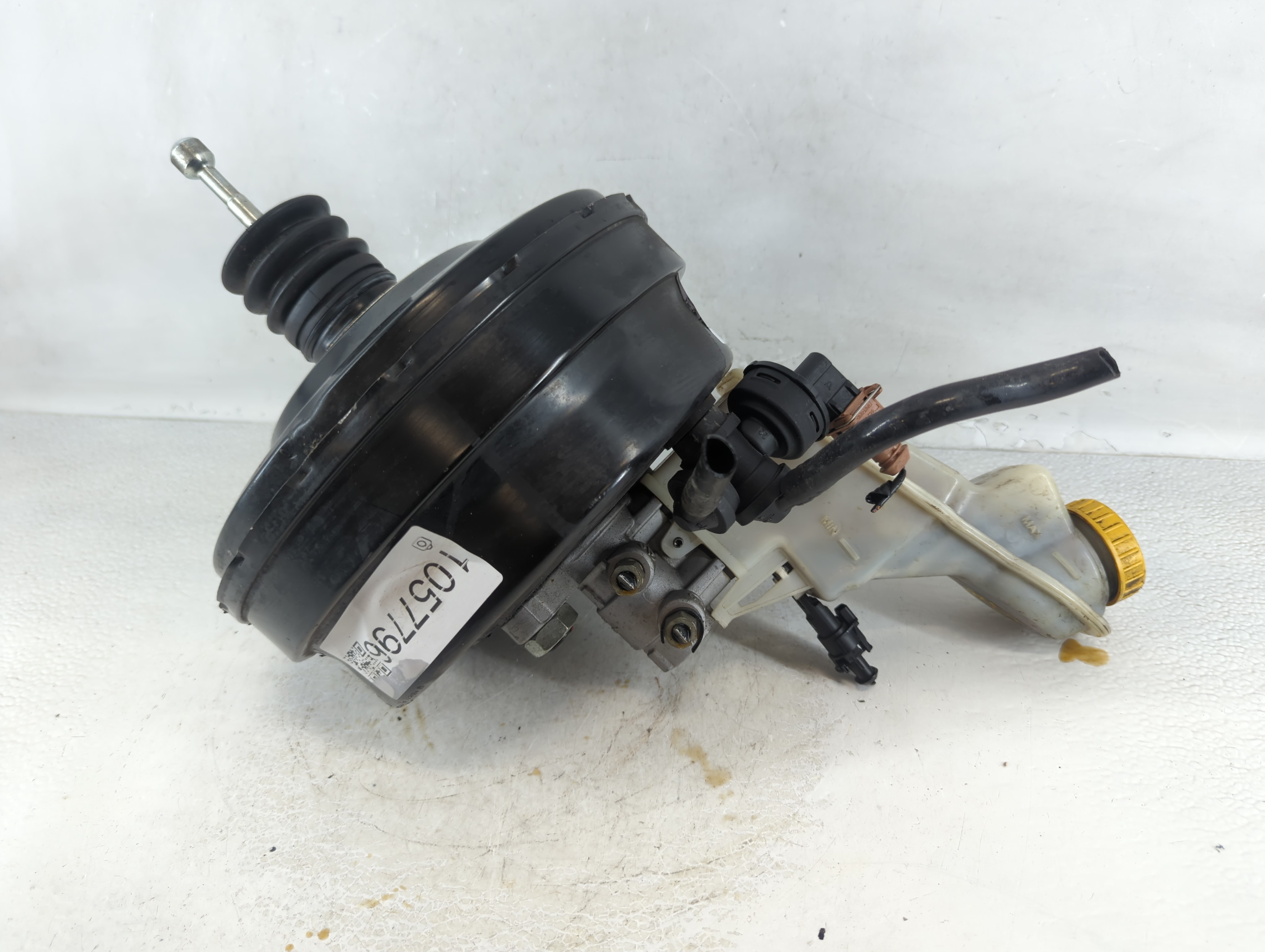 2012-2019 Chevrolet Sonic Brake Master Cylinder 1057796 - Oemusedautoparts1.com