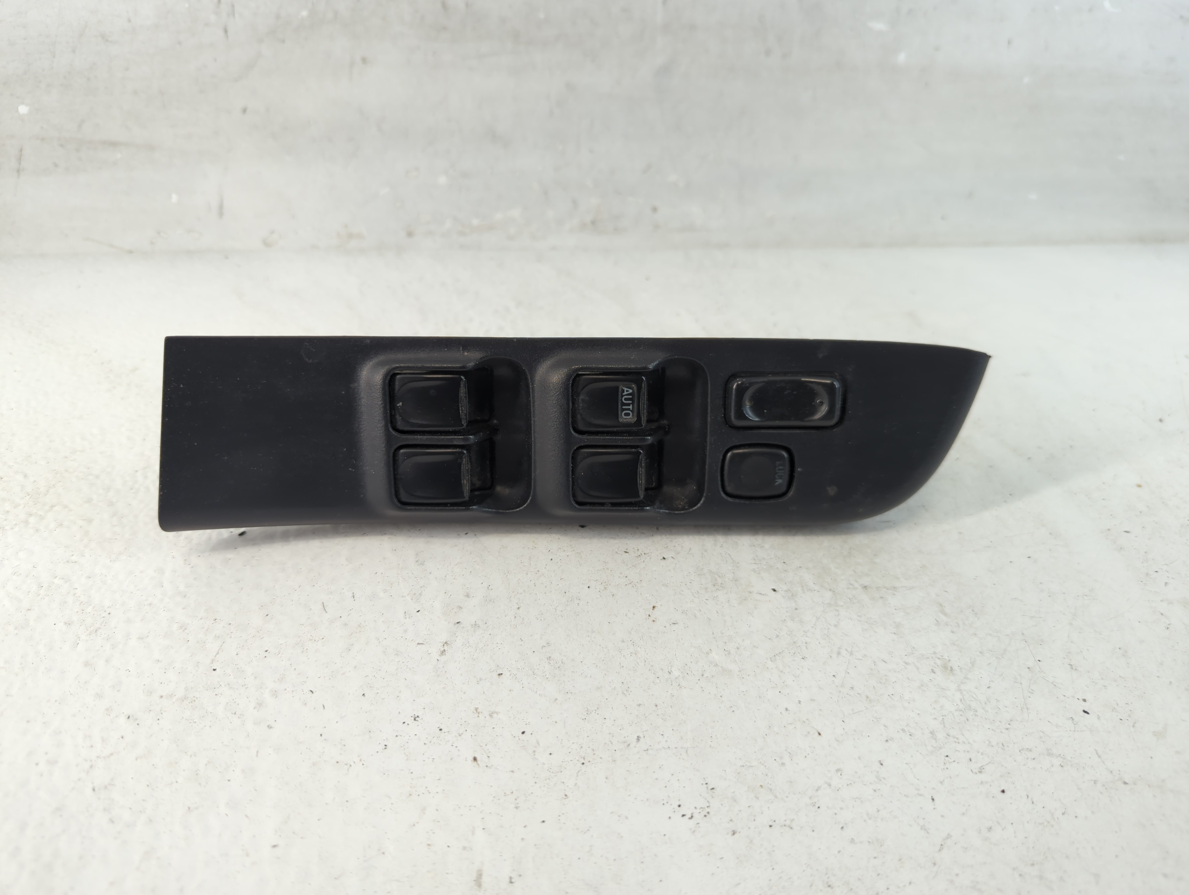 2000-2002 Honda Passport Driver Left Door Master Power Window Switch 1057847 - Oemusedautoparts1.com